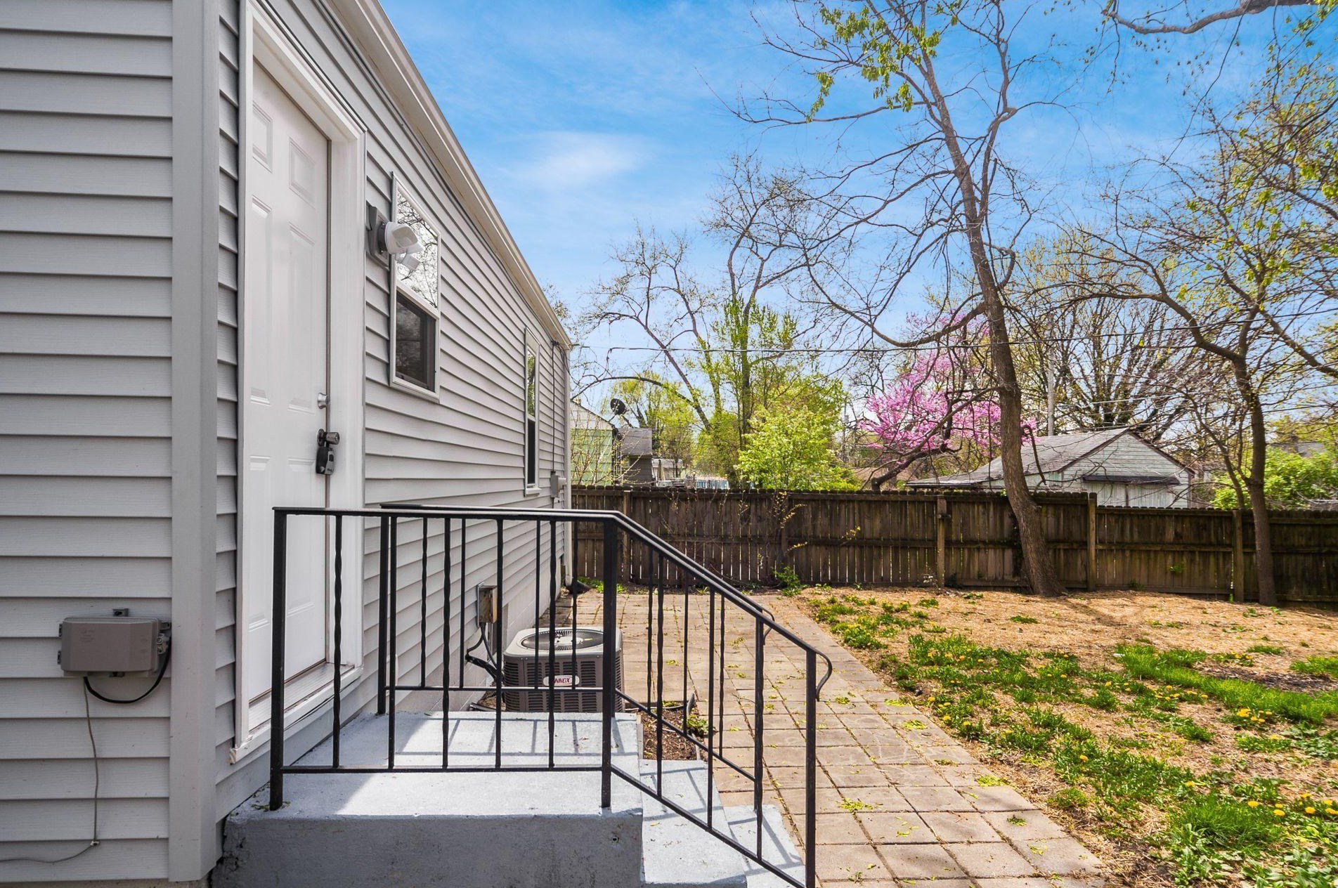 2753 Osceola Ave, Columbus OH  43211-1192 exterior