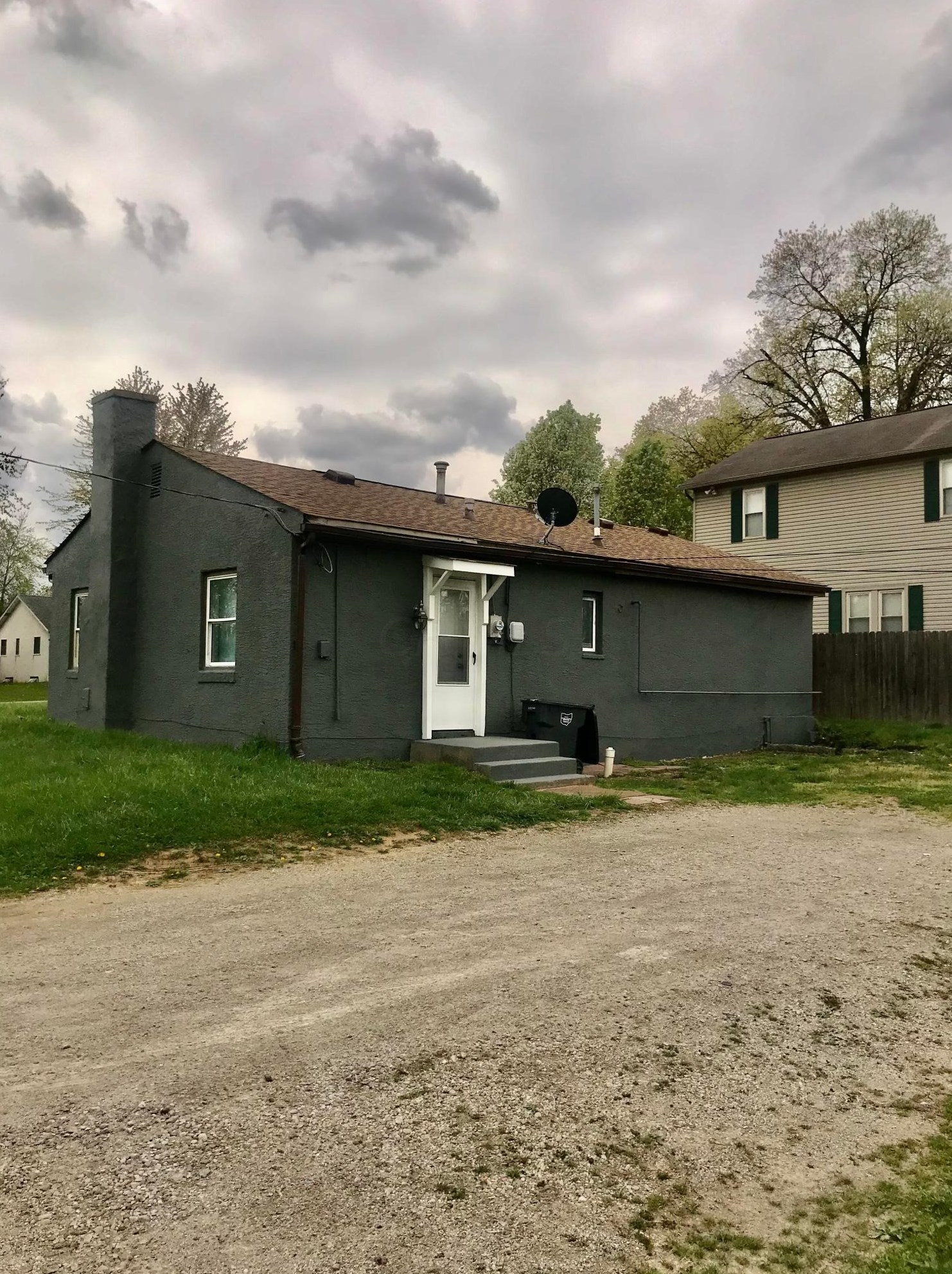 1702 Linnet Ave, Columbus, OH 43223-2827