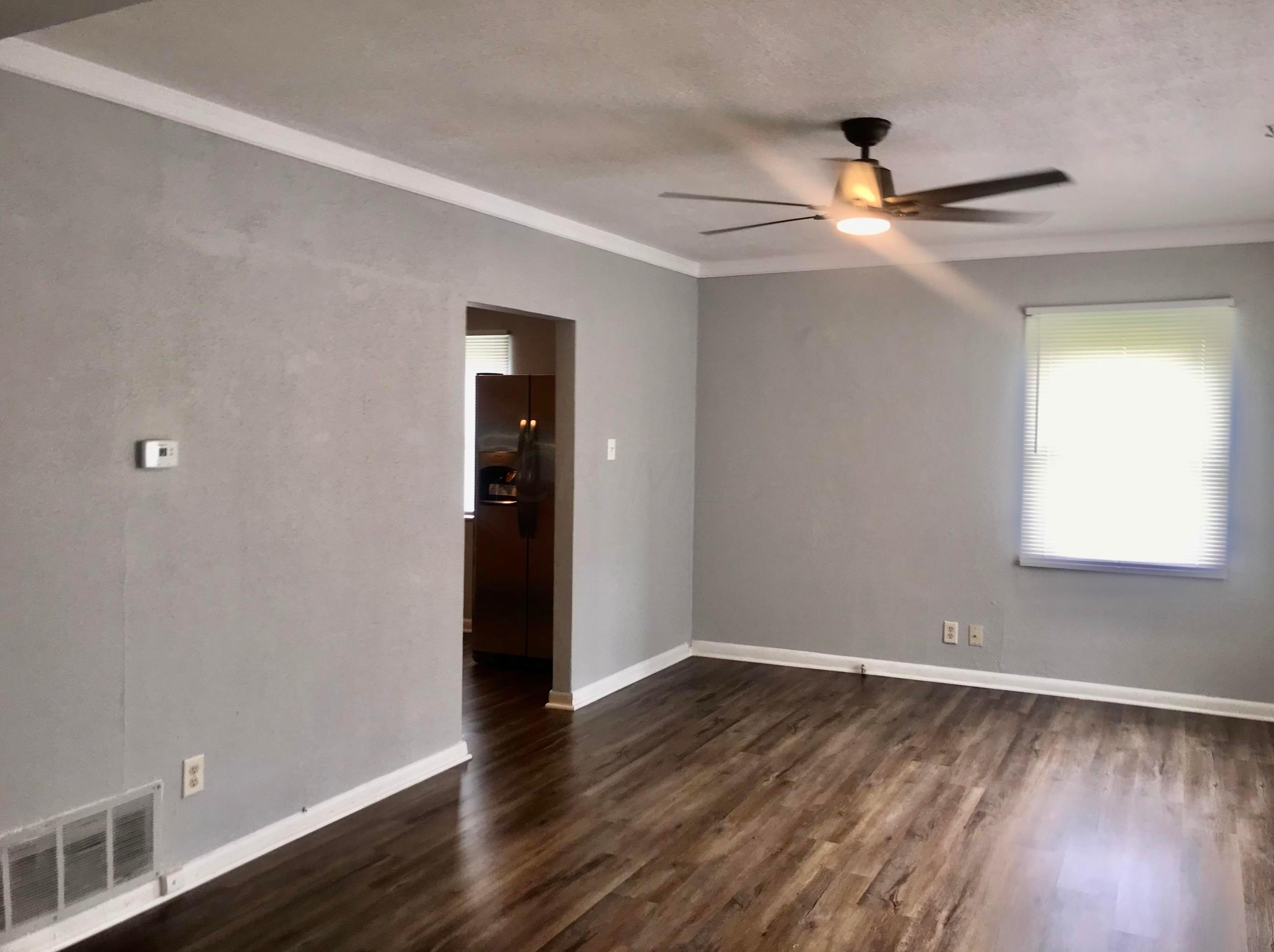 1702 Linnet Ave, Columbus OH 43223-2828 exterior