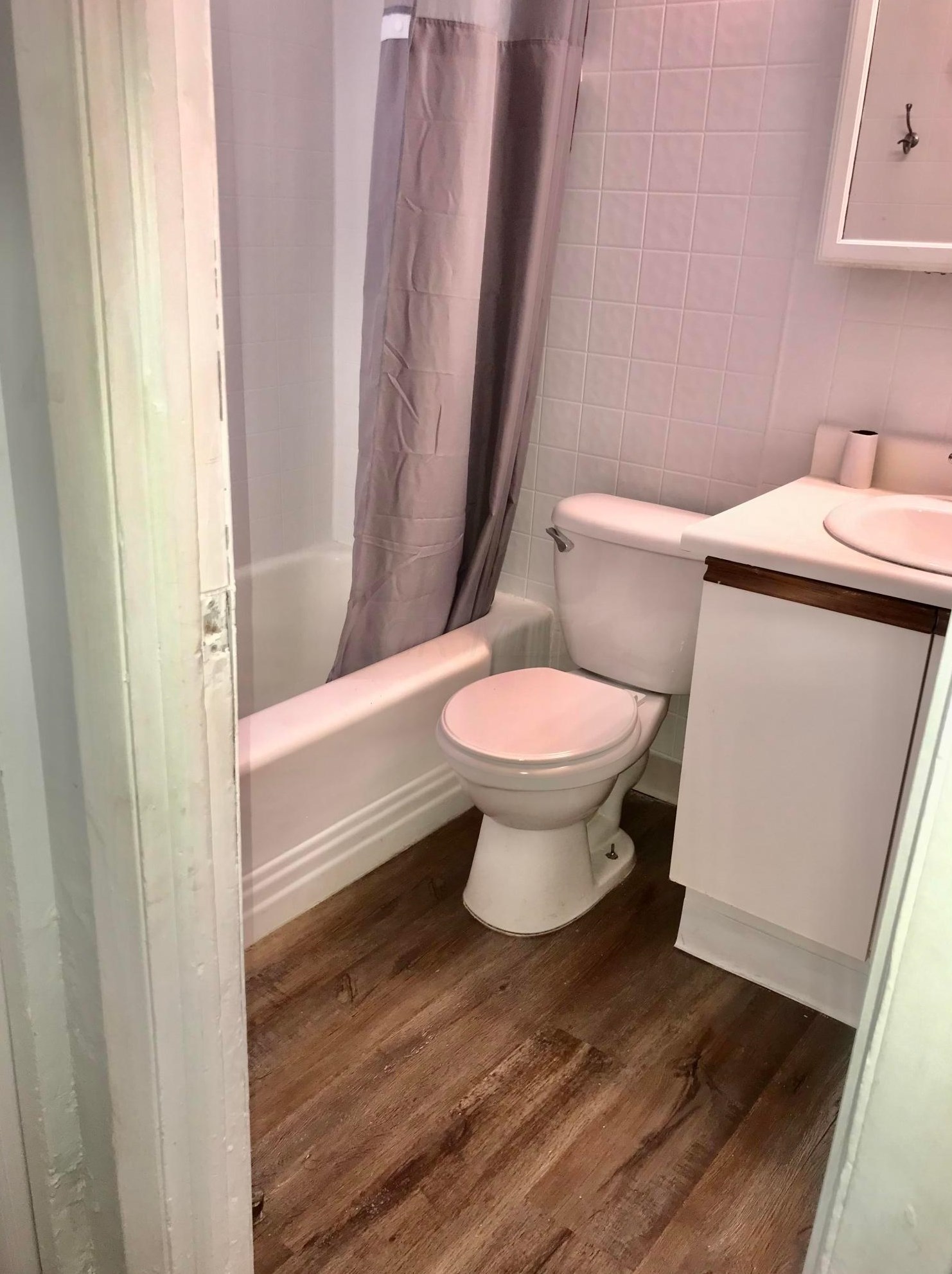 1702 Linnet Ave, Columbus OH 43223-2828 exterior