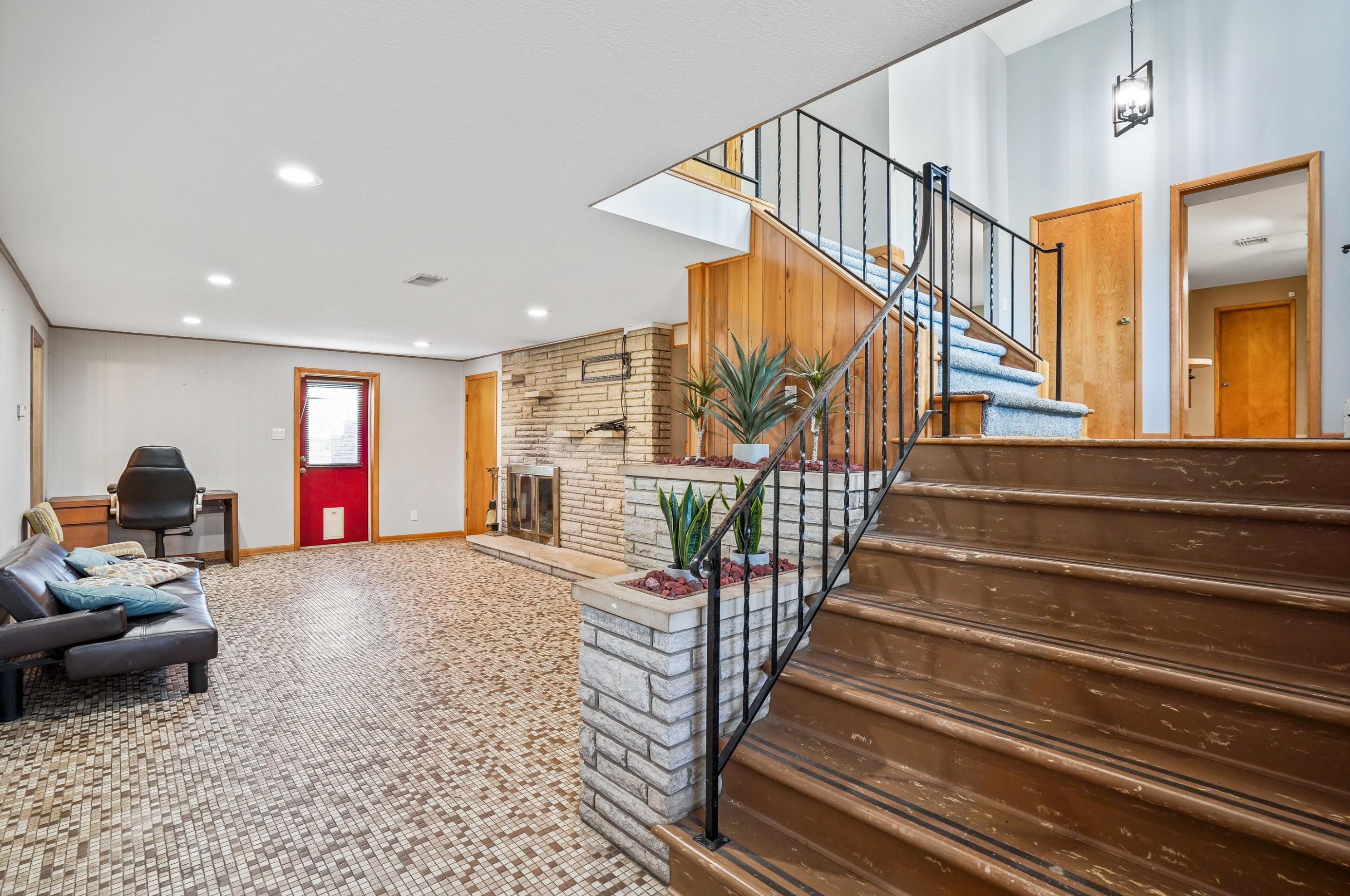 1552 Hickory Run Dr, Columbus OH 43204-1517 exterior