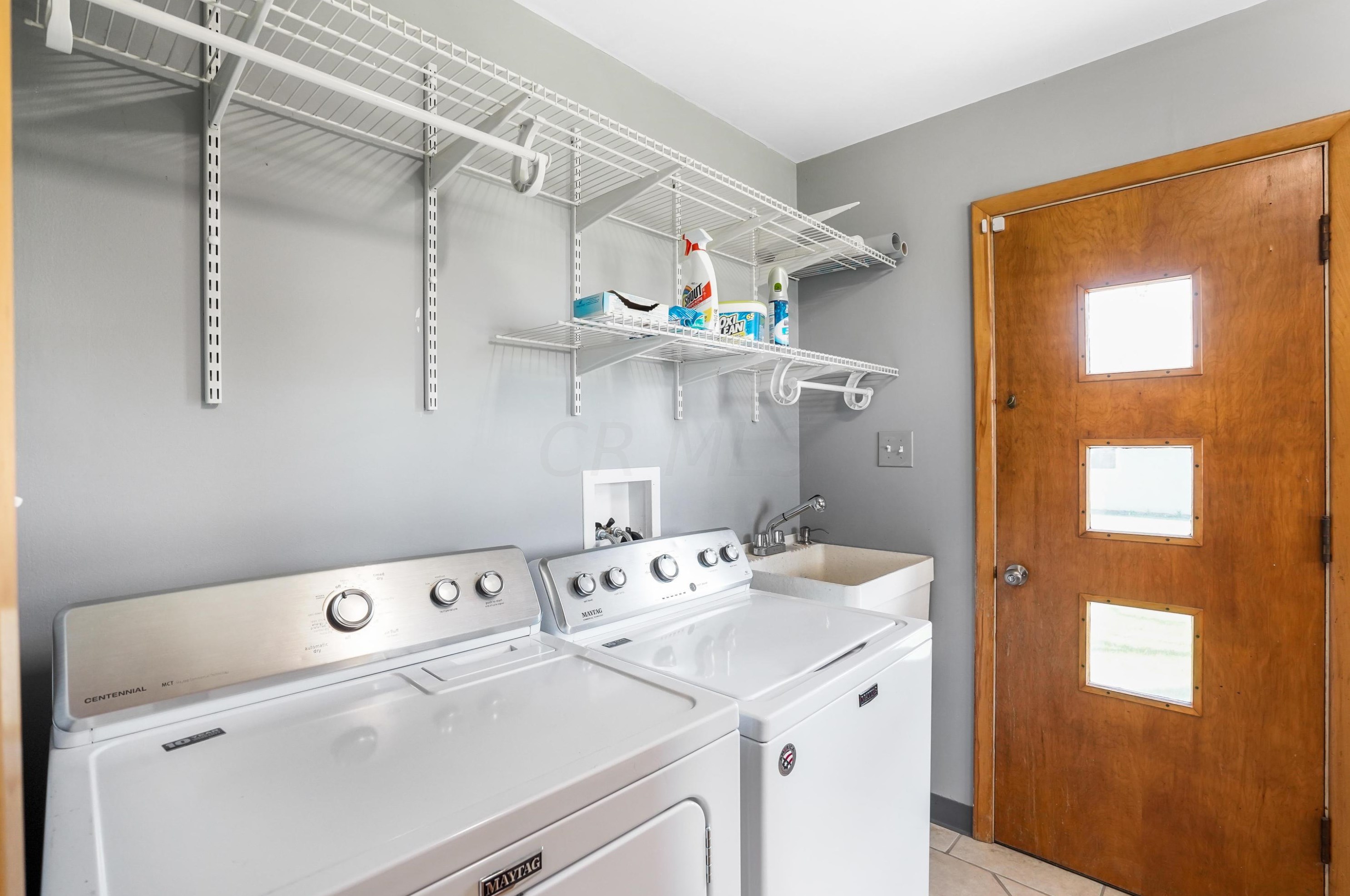 1552 Hickory Run Dr, Columbus OH 43204-1517 exterior