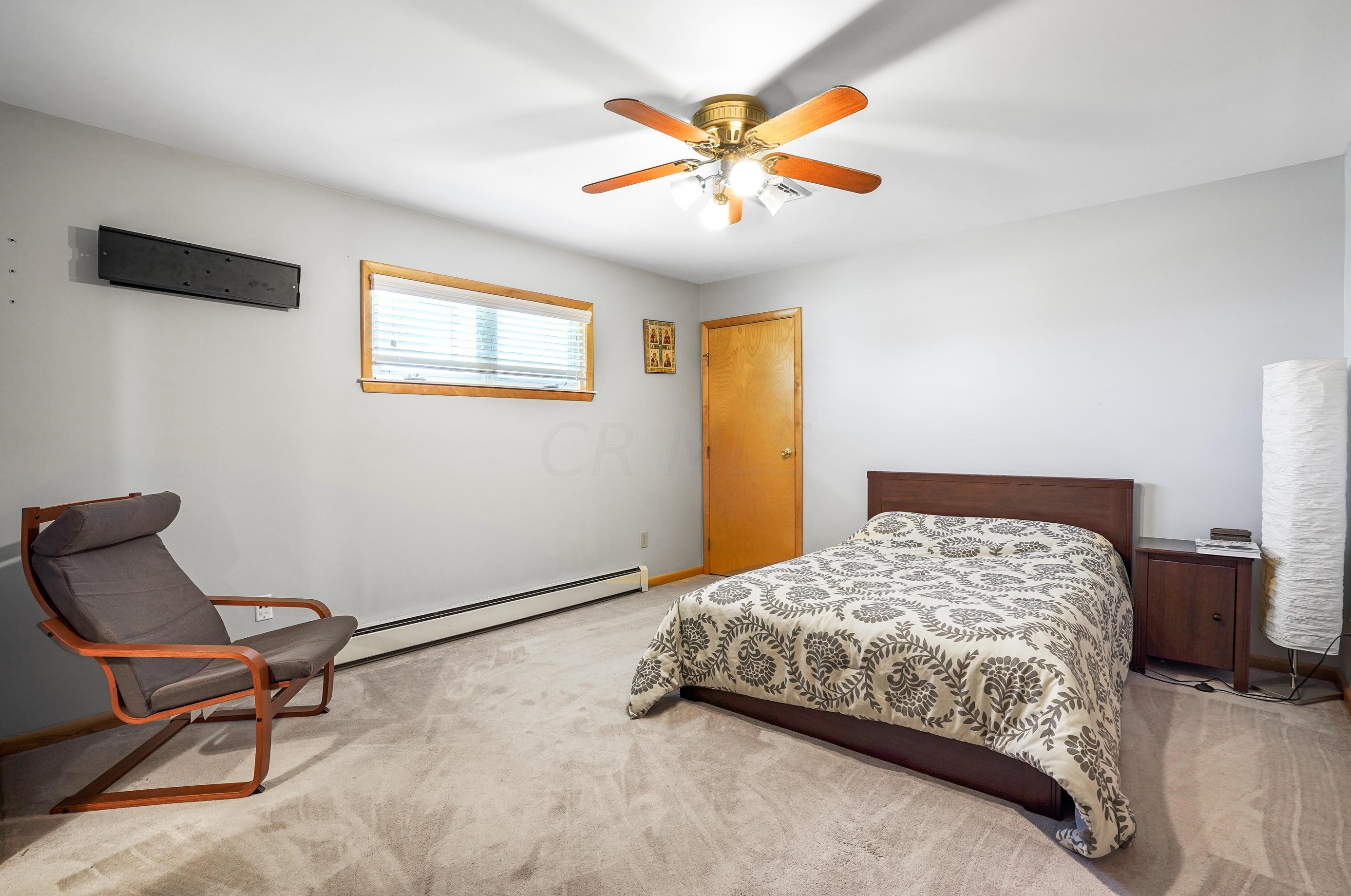 1552 Hickory Run Dr, Columbus OH 43204-1517 exterior