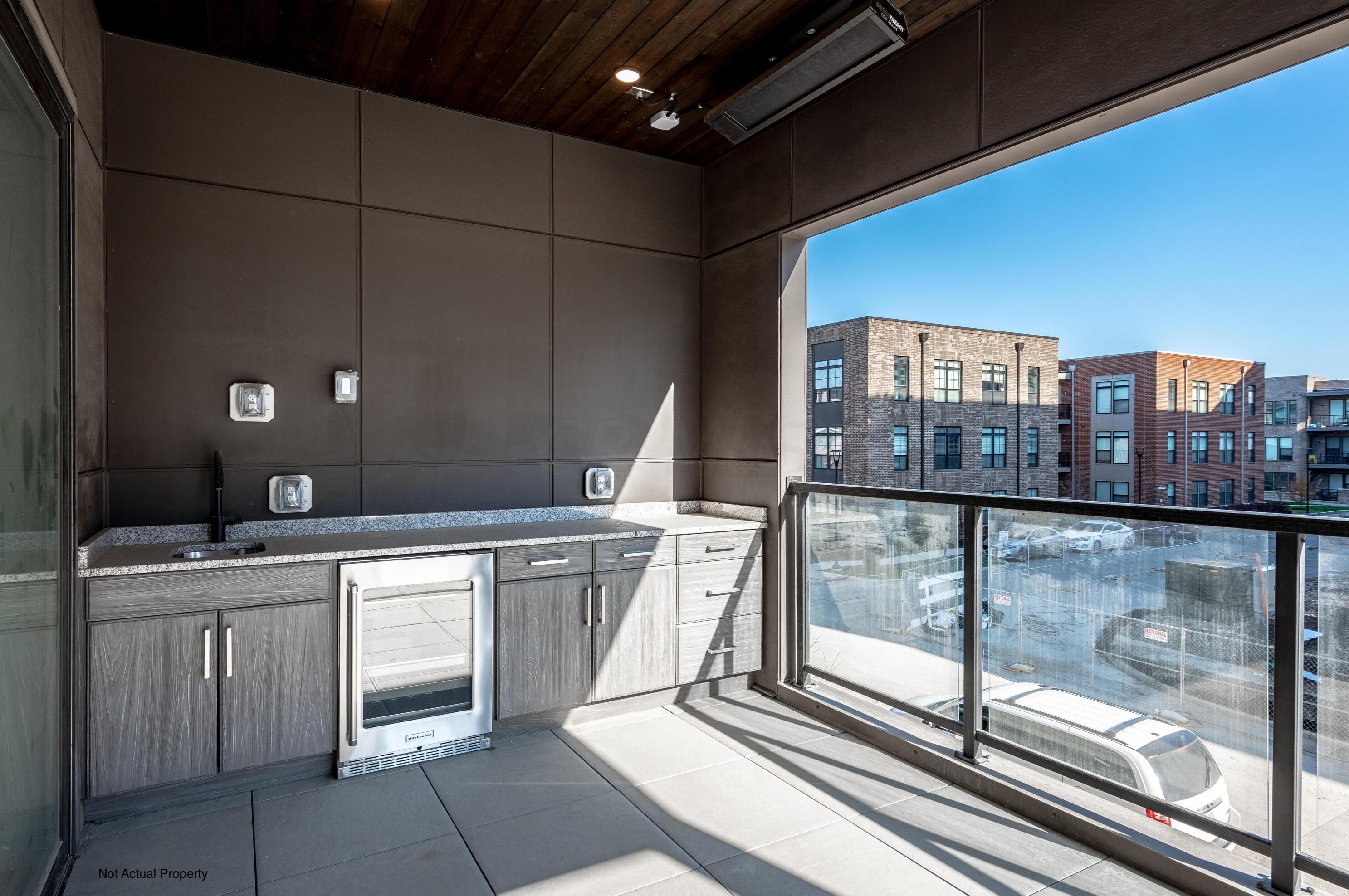 705 Civitas Ave, Columbus OH  43215 exterior