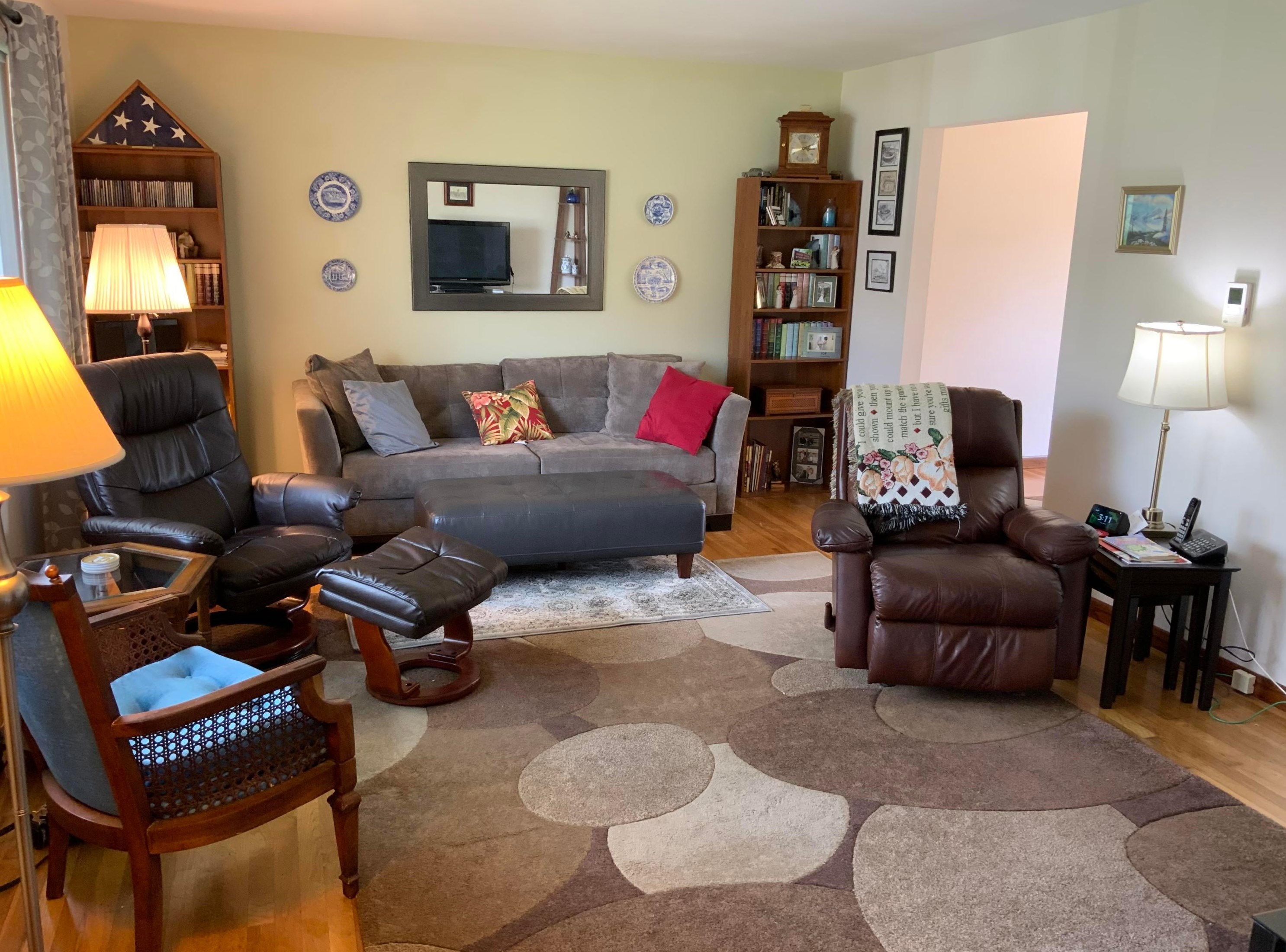 2957 Rundell Dr, Columbus, OH 43204-2259