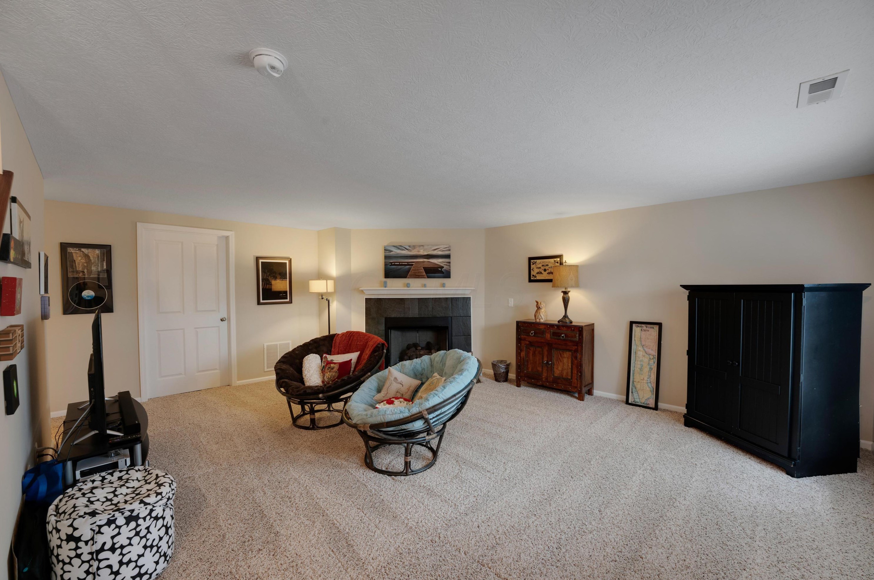 108 Highbluffs Blvd, Columbus OH 43235-8421 exterior