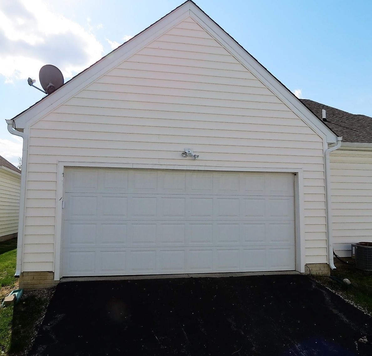 5562 Lime Creek Dr, Dublin, OH 43016-4002