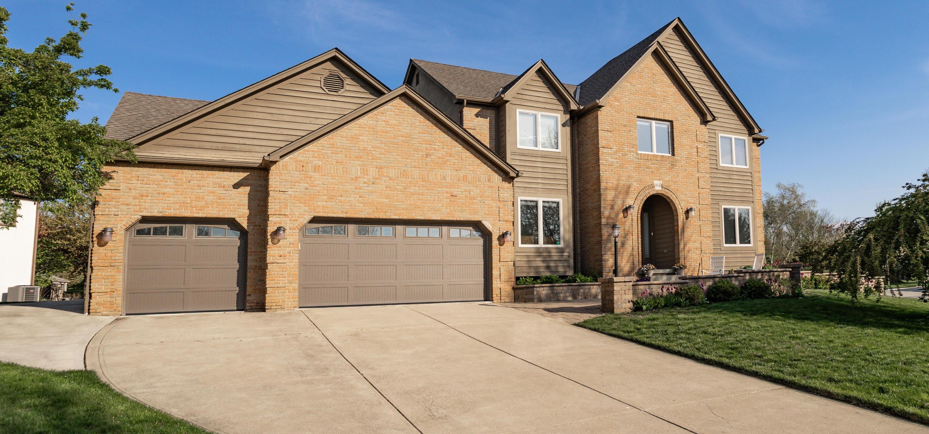4647 Bridle Path Ln, Dublin, OH 43017-2598