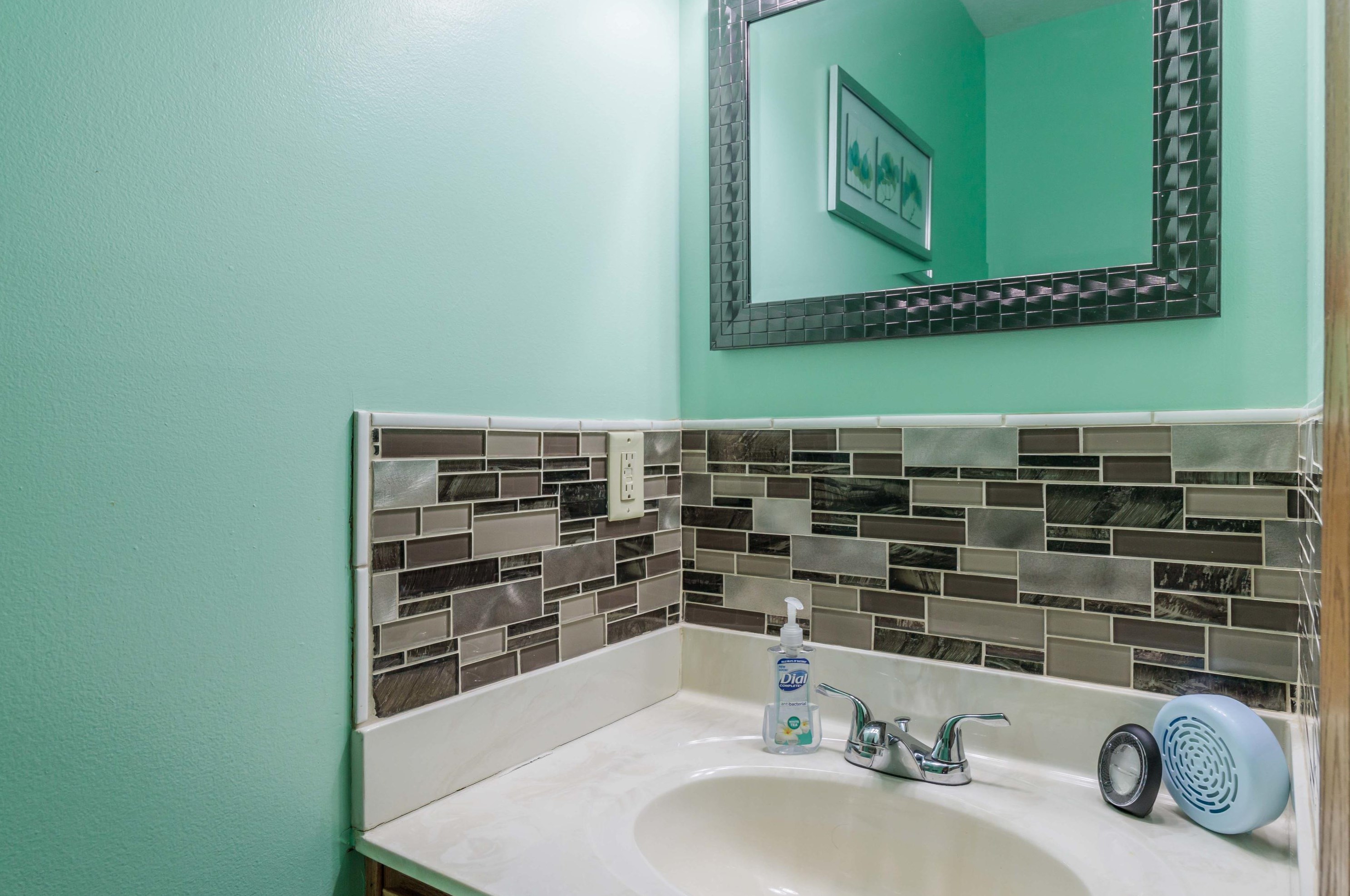 1015 Lavender Ln, Columbus OH 43207-7220 exterior