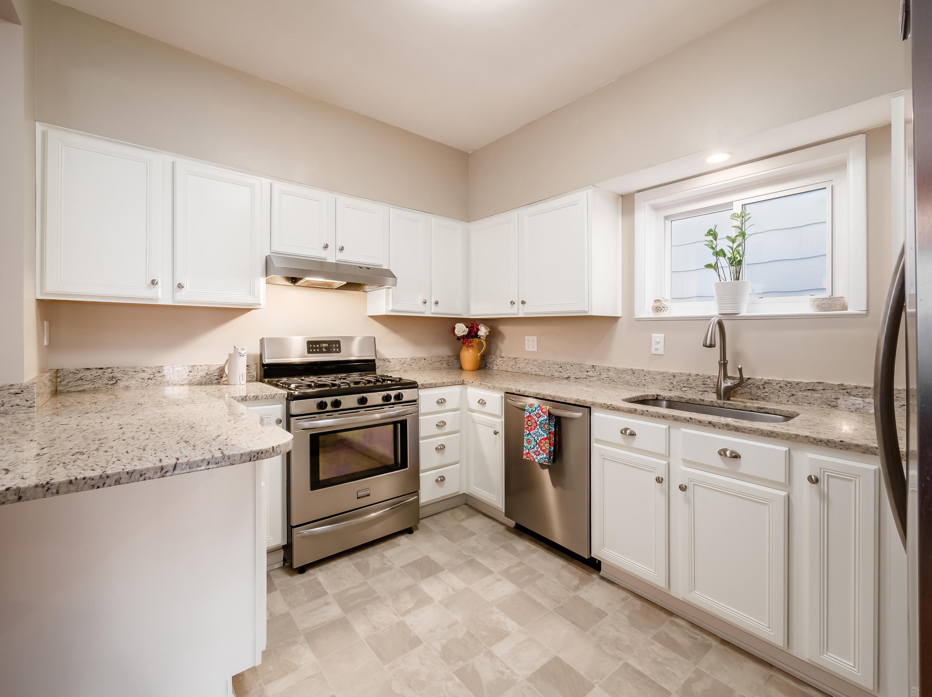 220 Mithoff St, Columbus OH 43206-3506 exterior