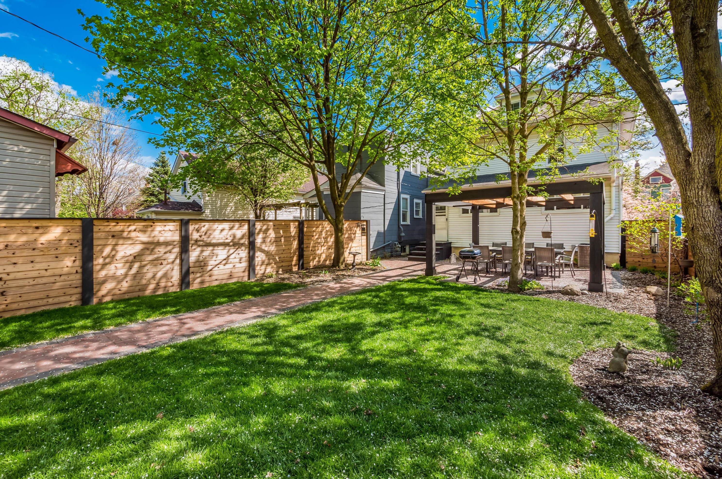 220 Mithoff St, Columbus OH 43206-3506 exterior