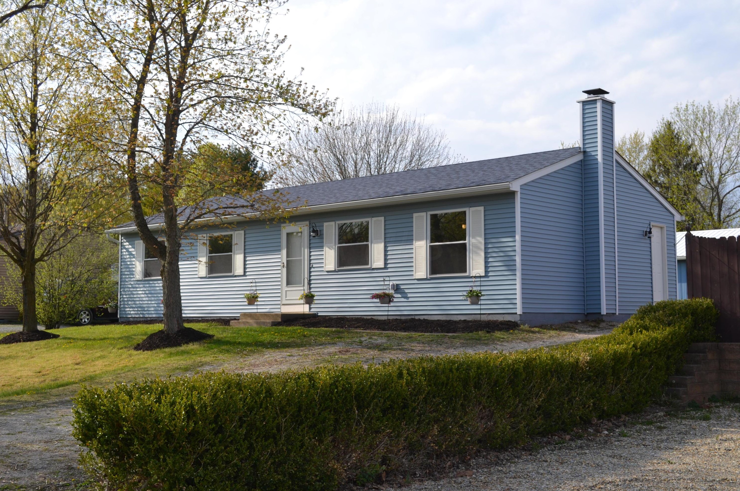 4521 Cardan Ln, Centerburg, OH 43011-9463
