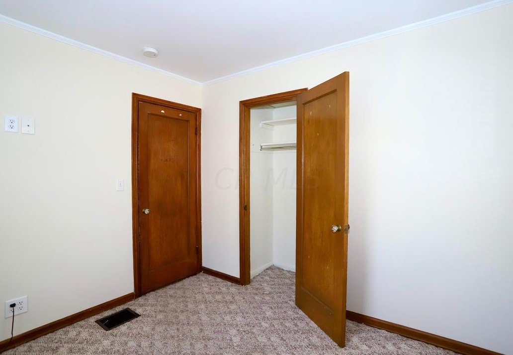 3278 Grasmere Ave, Columbus OH 43224-3307 exterior