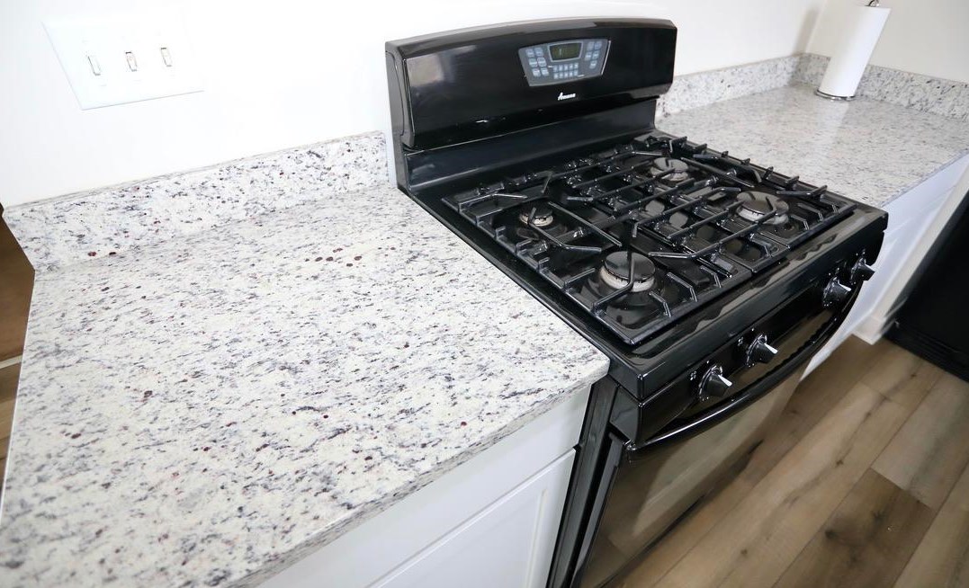 3278 Grasmere Ave, Columbus OH 43224-3307 exterior