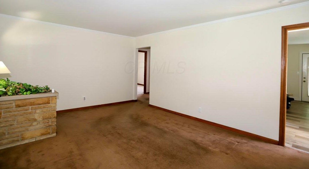 3278 Grasmere Ave, Columbus OH 43224-3307 exterior