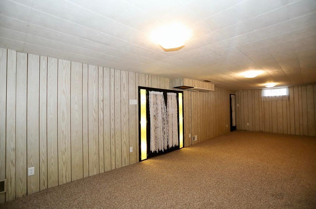 3278 Grasmere Ave, Columbus OH 43224-3307 exterior