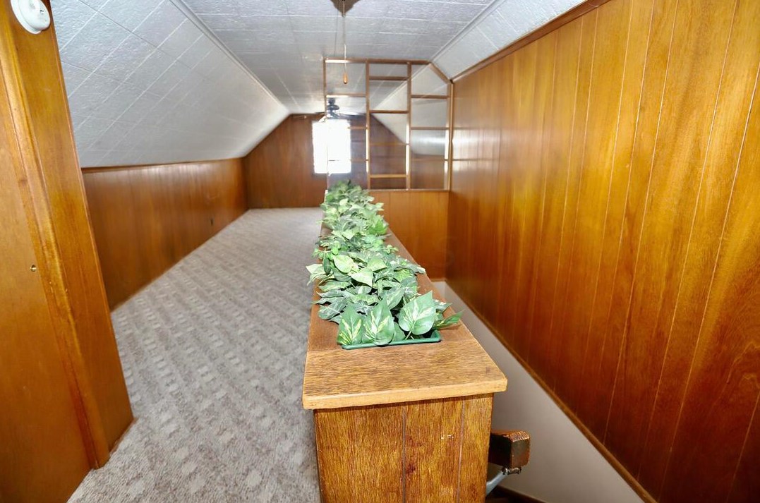 3278 Grasmere Ave, Columbus OH 43224-3307 exterior