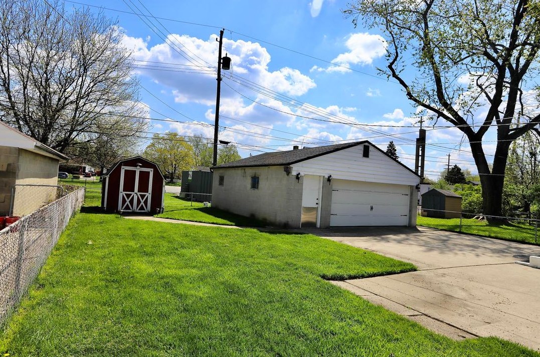 3278 Grasmere Ave, Columbus OH 43224-3307 exterior