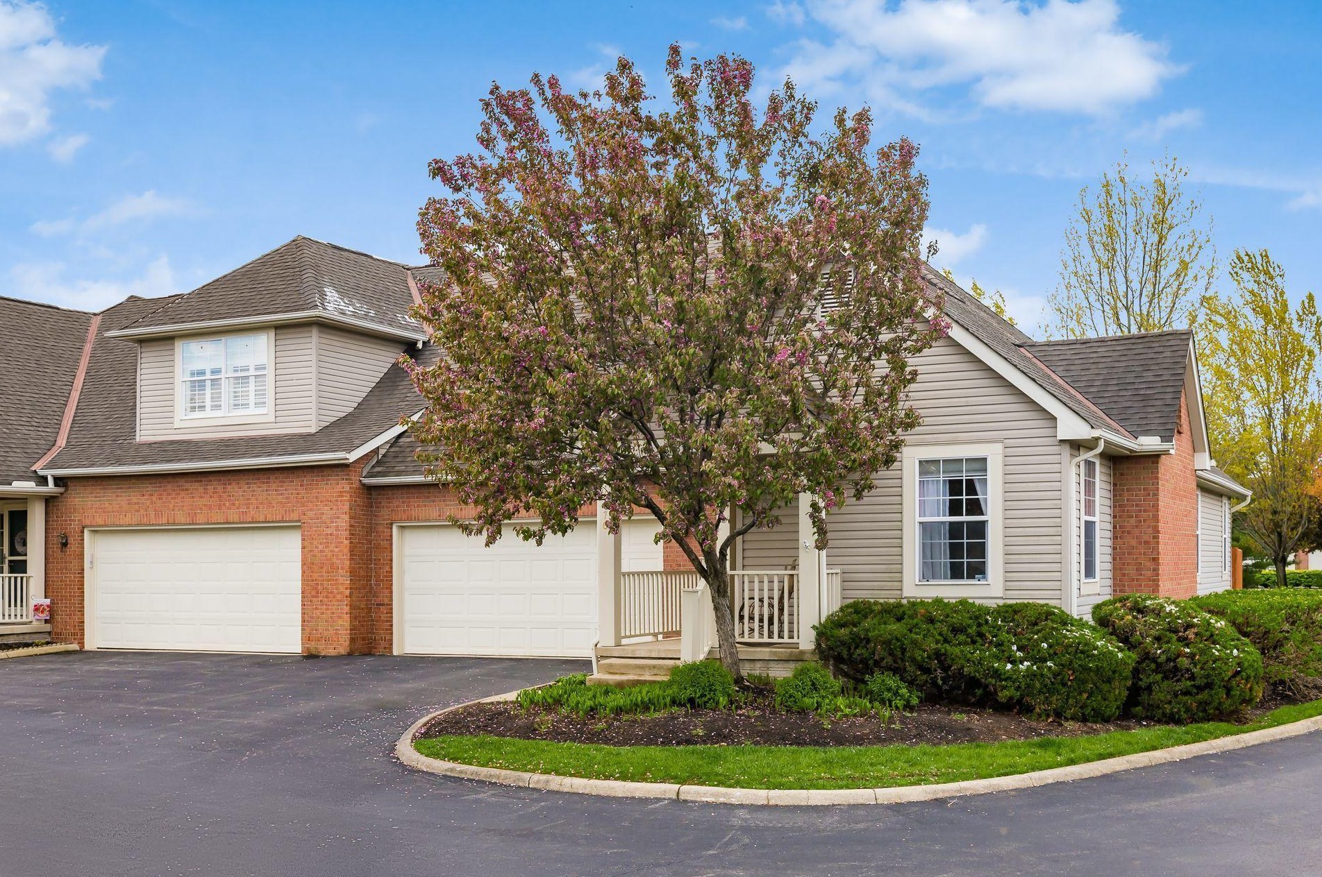 6970 Greensview Village Dr, Cnl Wnchstr, OH 43110-8356