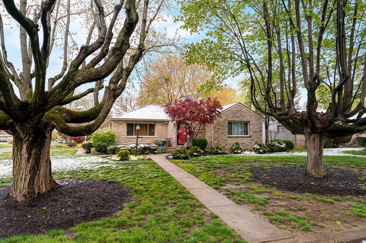 2838 Castlewood Rd, Columbus, OH 43209-3078