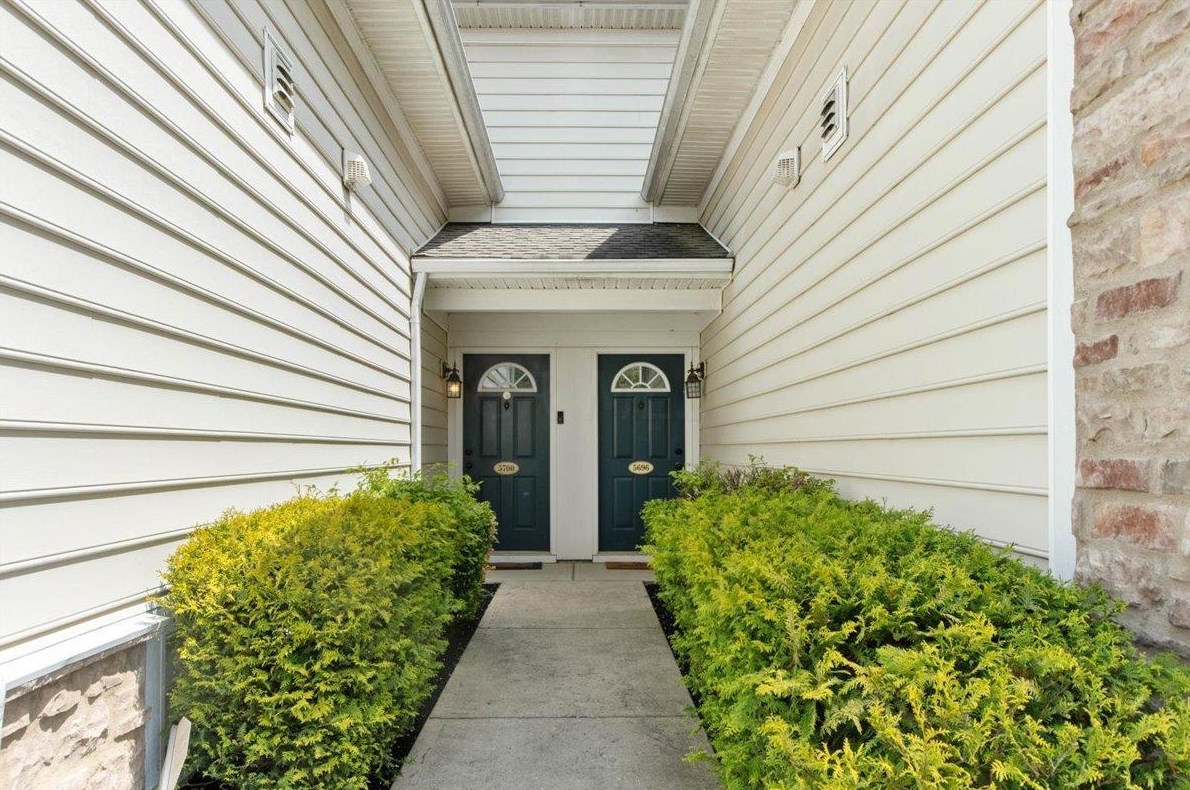 5696 Albany Reserve Dr, Westerville, OH 43081