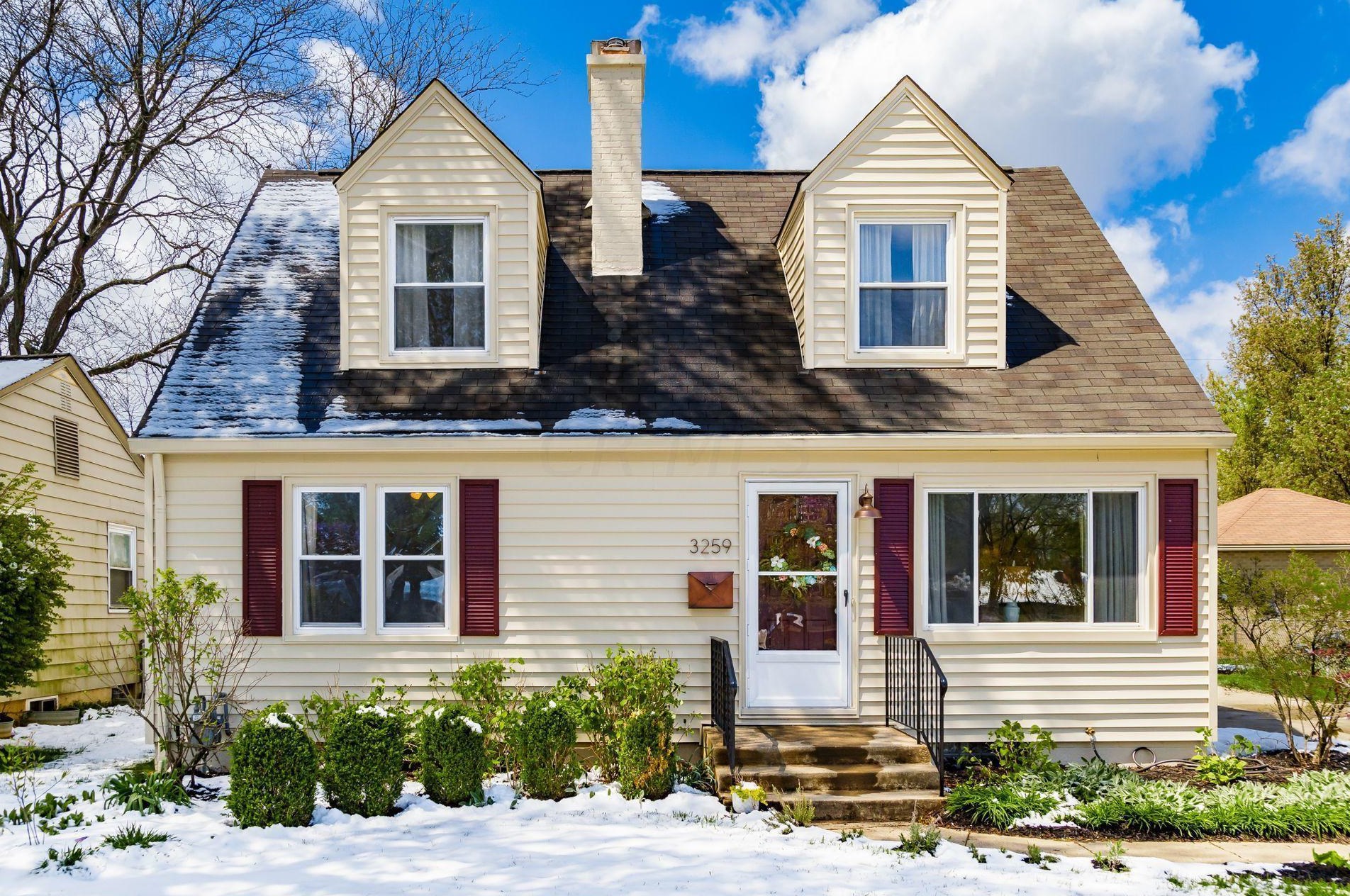 3259 Kenyon Rd, Columbus OH  43221-1809 exterior