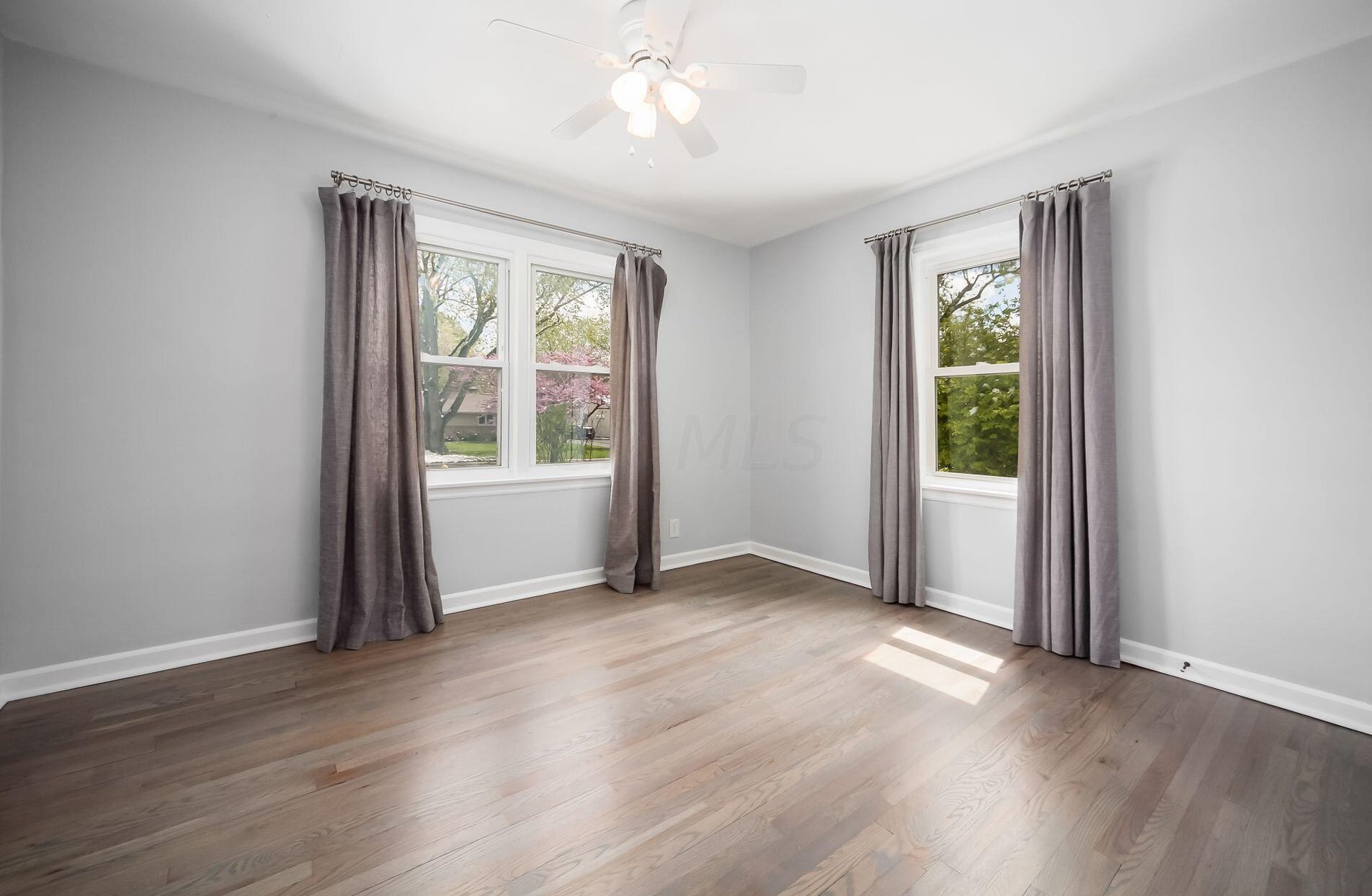 3259 Kenyon Rd, Columbus OH  43221-1809 exterior