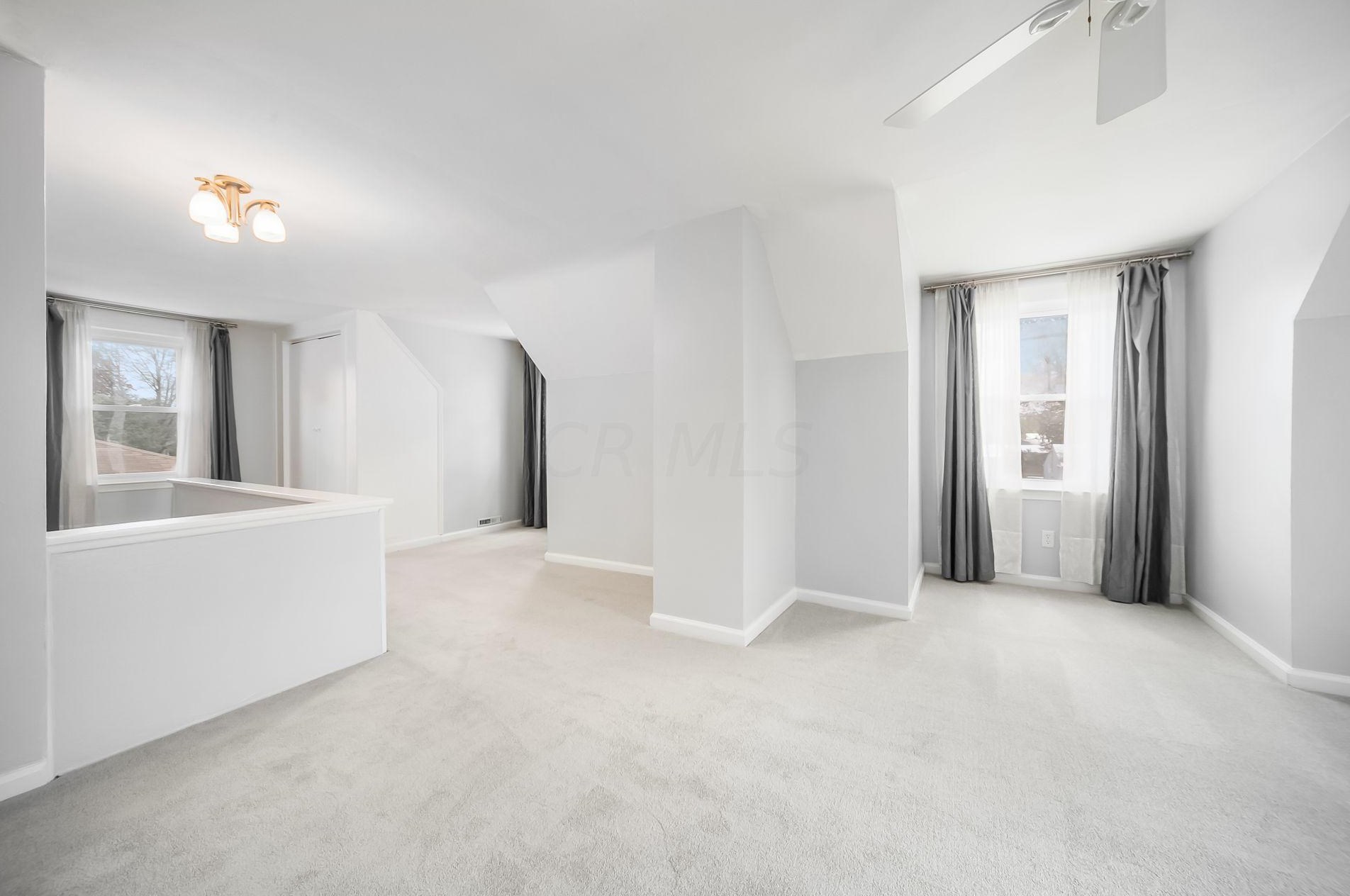 3259 Kenyon Rd, Columbus OH  43221-1809 exterior