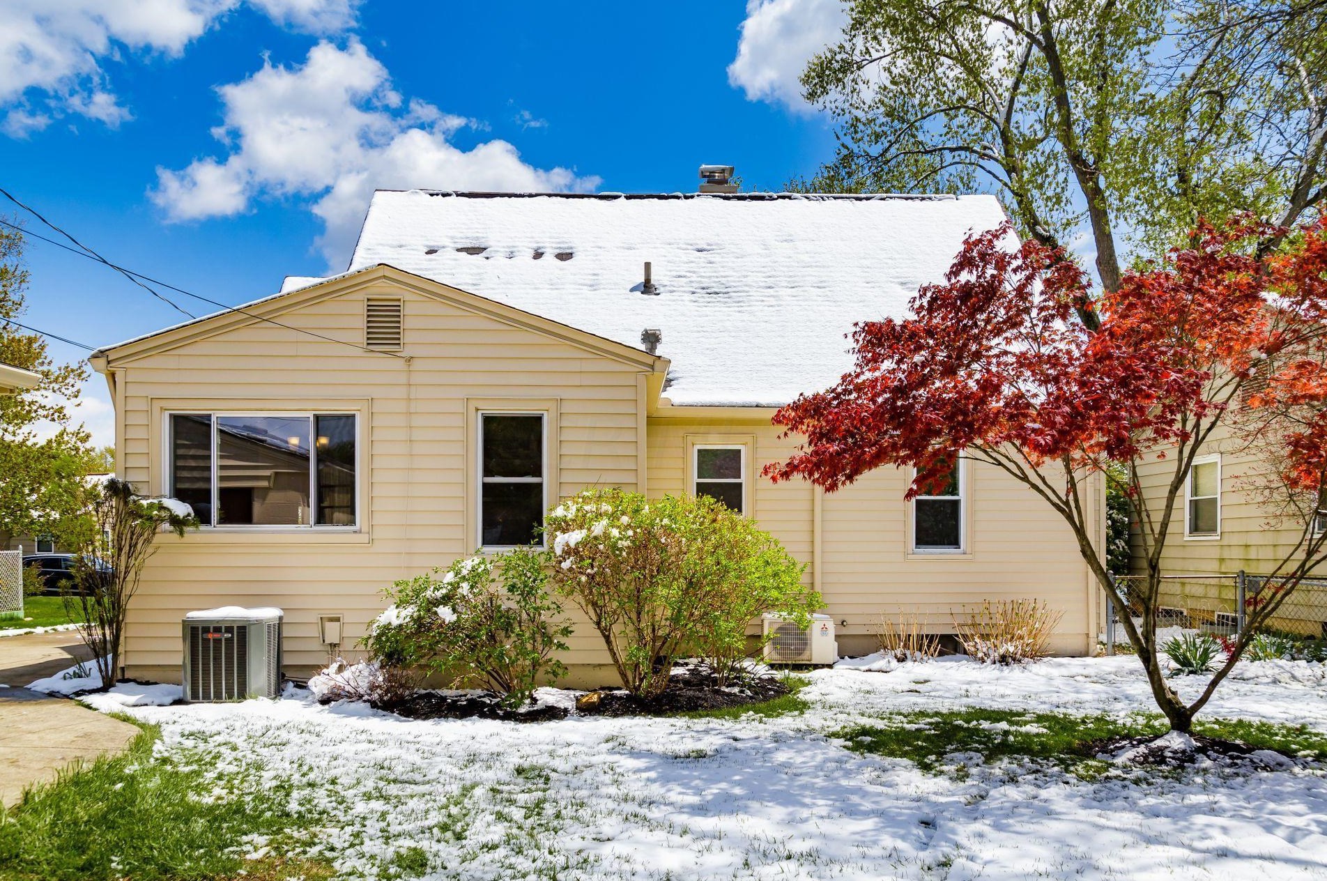 3259 Kenyon Rd, Columbus OH  43221-1809 exterior