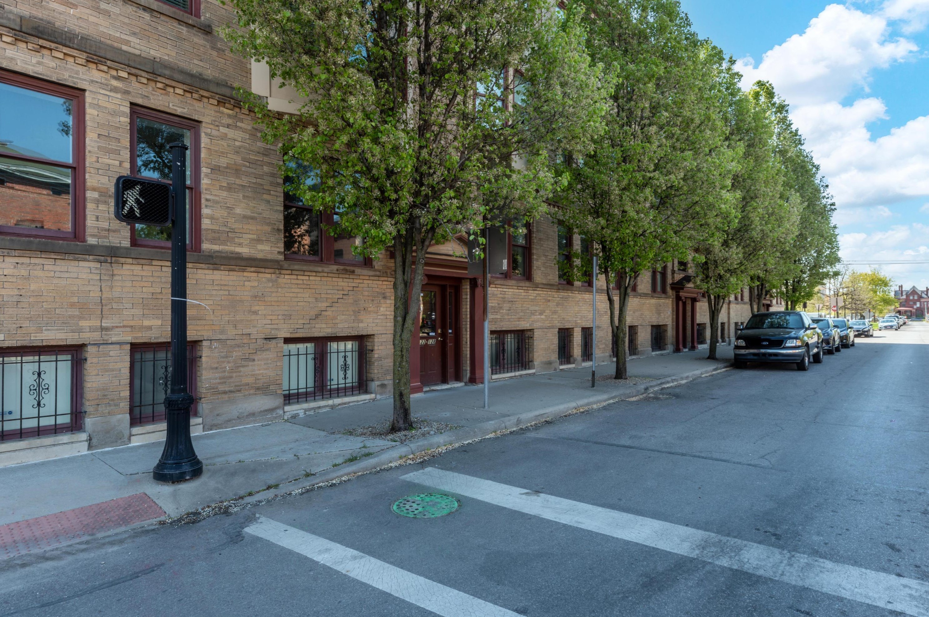 126 Hamilton Ave, Columbus, OH 43203-1873