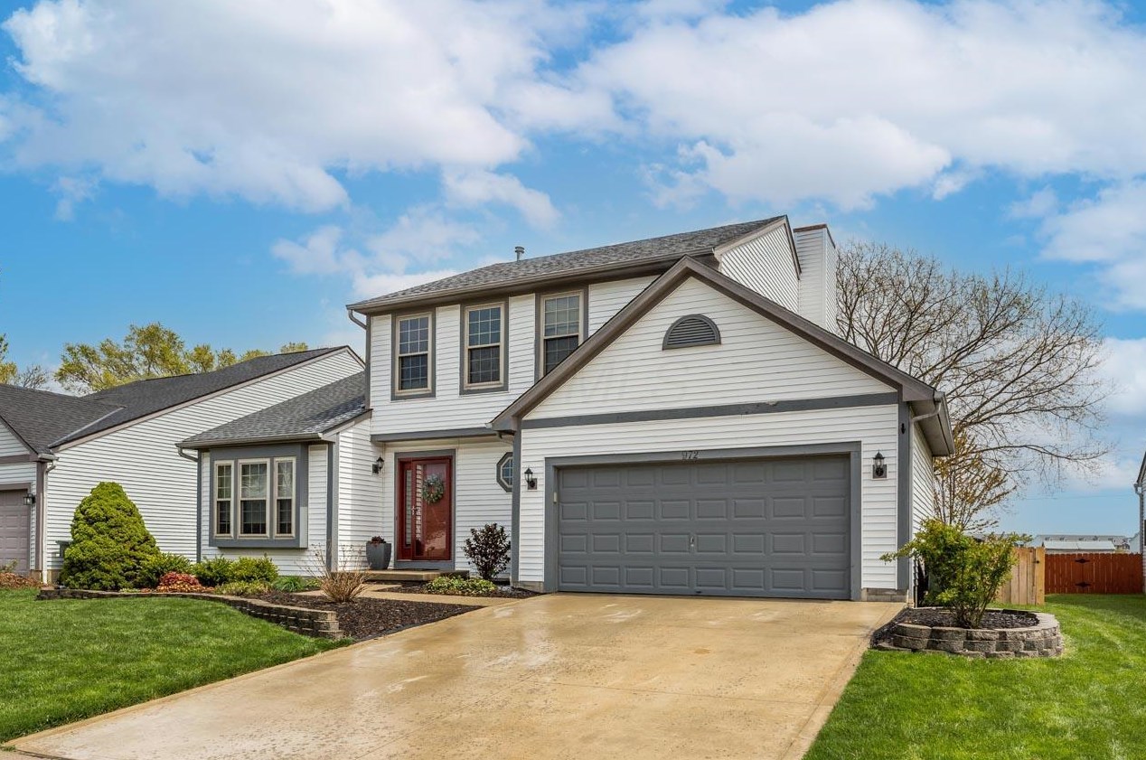 972 Portlock Dr, Columbus, OH 43228-9257