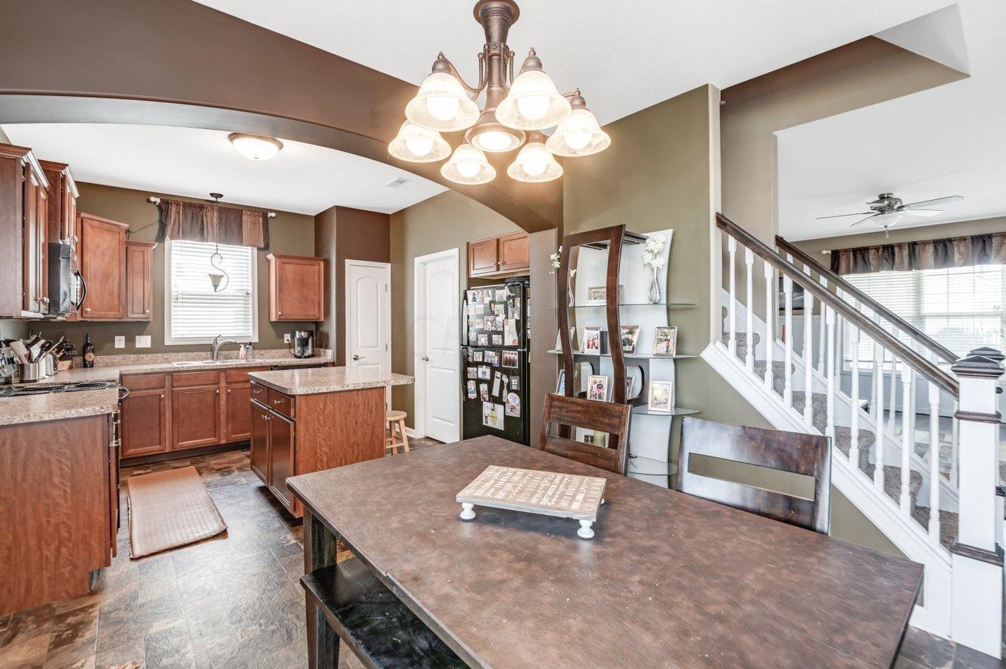 2498 Hickory Pine Ln, Darbydale, OH 43123