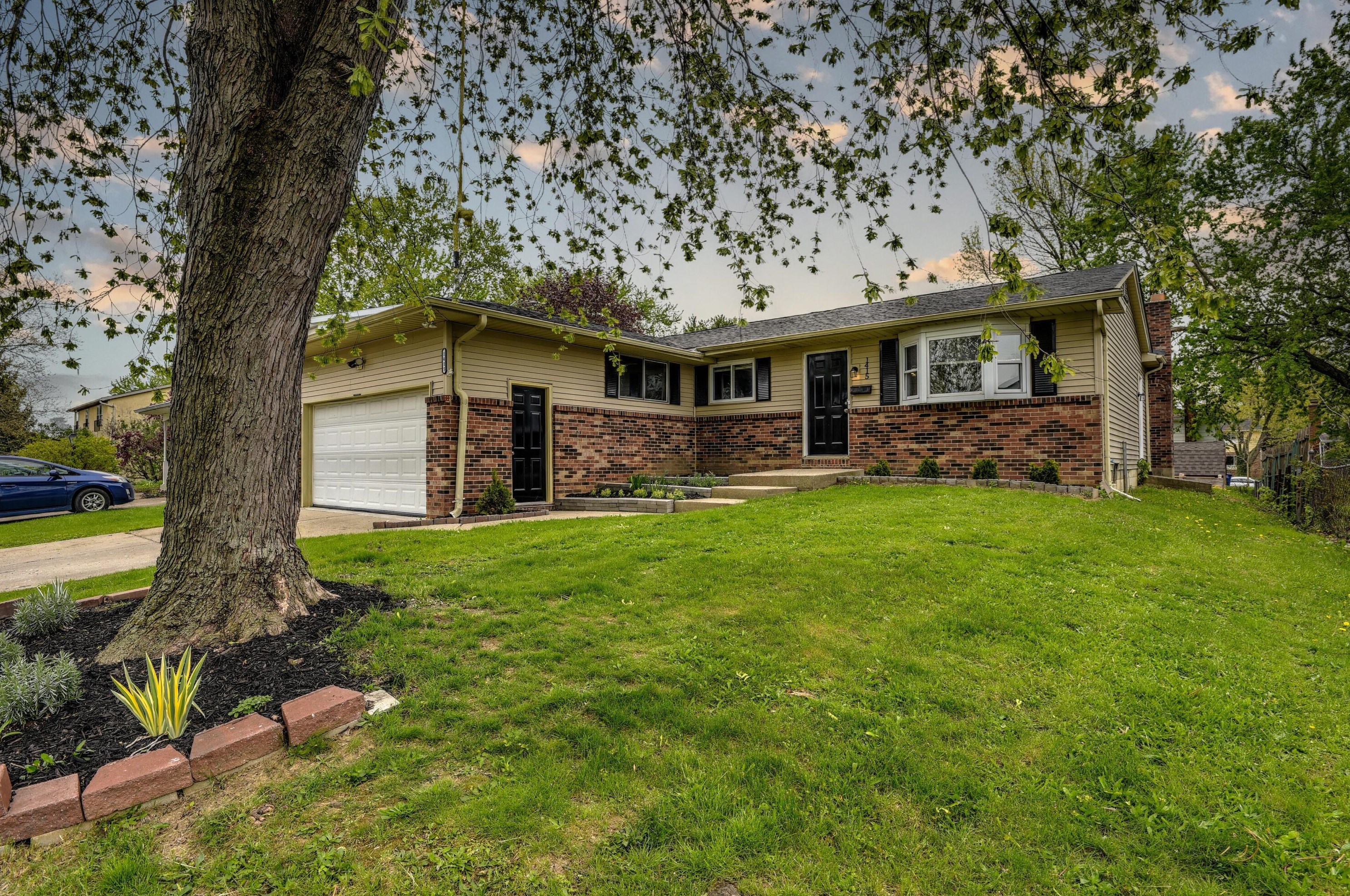 1415 Bolenhill Ave, Columbus, OH 43229-1321
