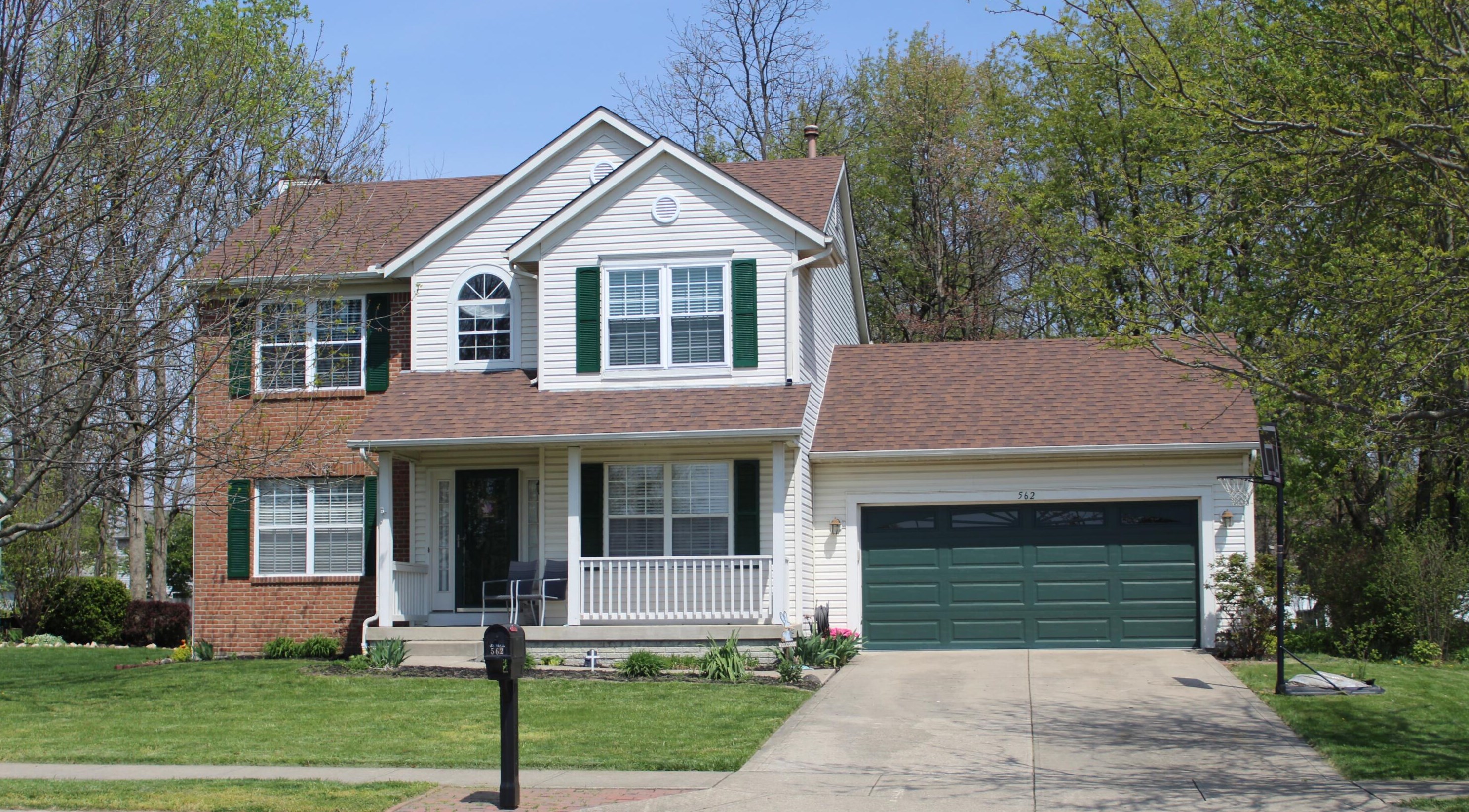 562 Morrison Dr, Ashville, OH 43103-1599