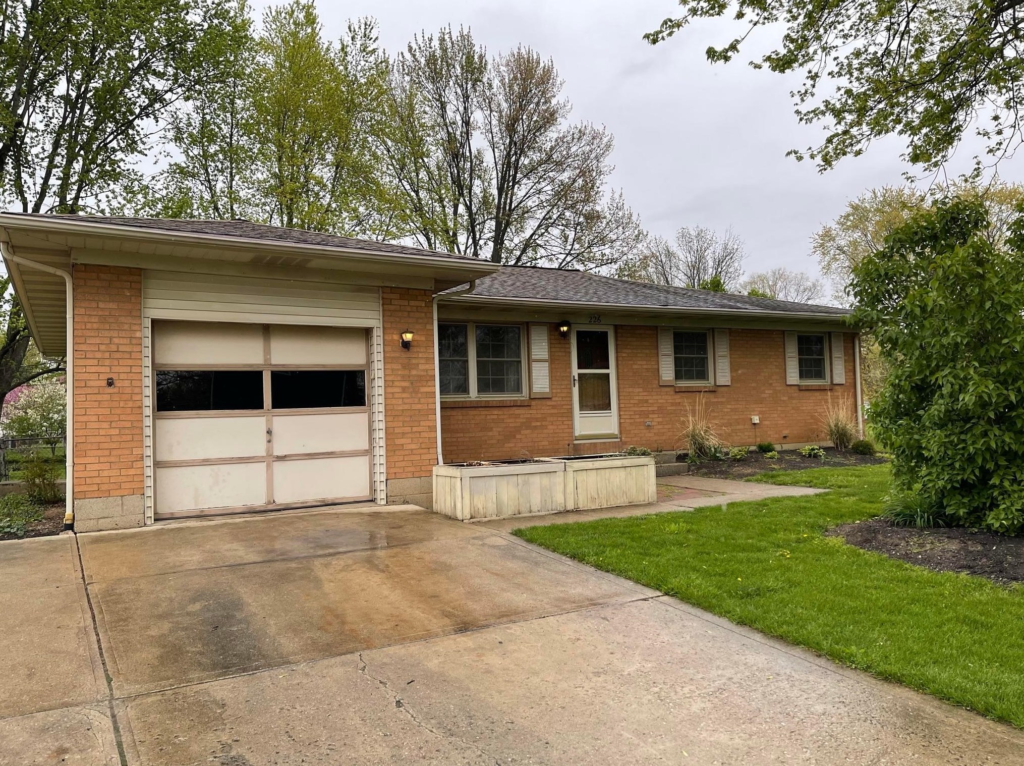 226 Saint Johns Ct, Columbus, OH 43230-2848