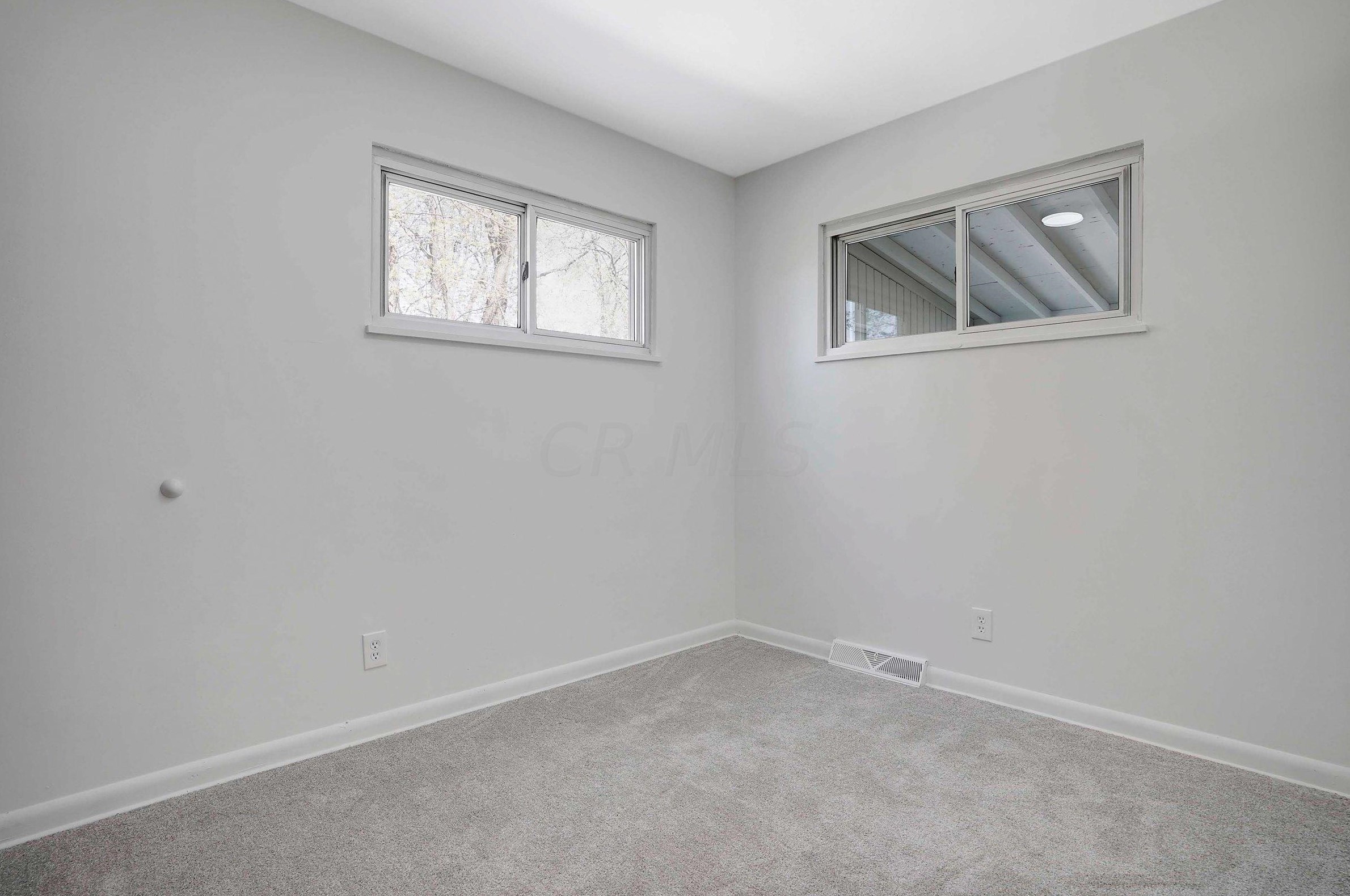 4520 Johnstown Rd, Columbus OH  43230-1821 exterior