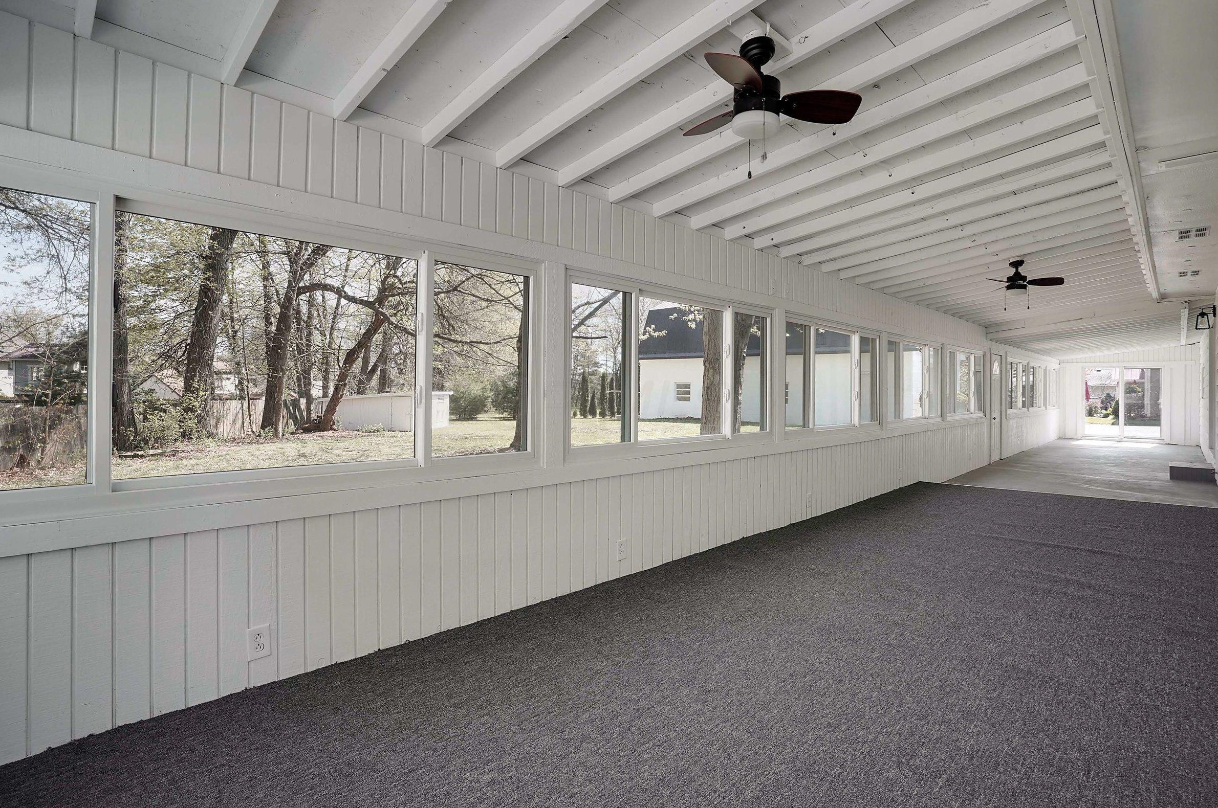 4520 Johnstown Rd, Columbus OH  43230-1821 exterior