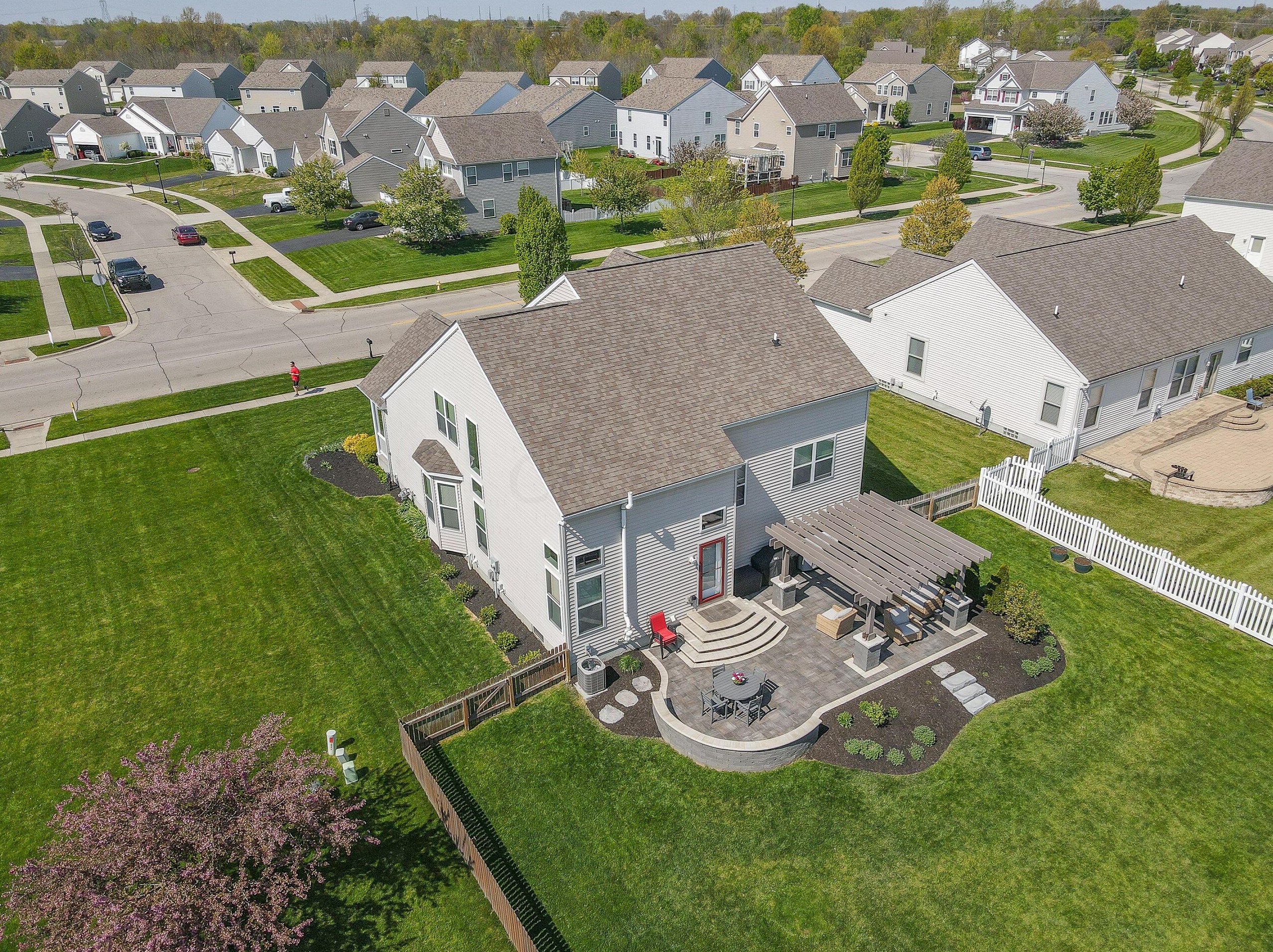 5098 Demorest Dr, Darbydale, OH 43123