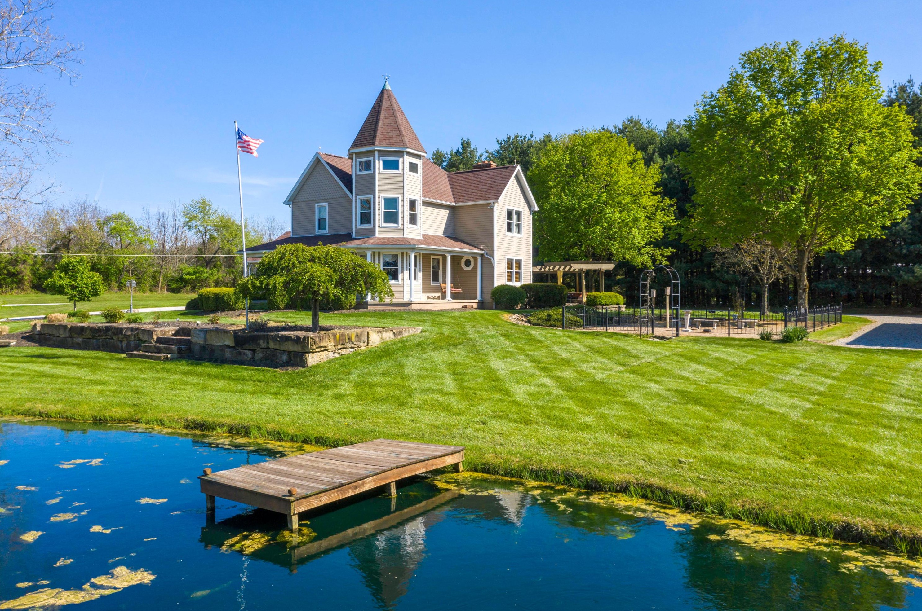 10621 Miller Ave, Cnl Wnchstr, OH 43110-1152