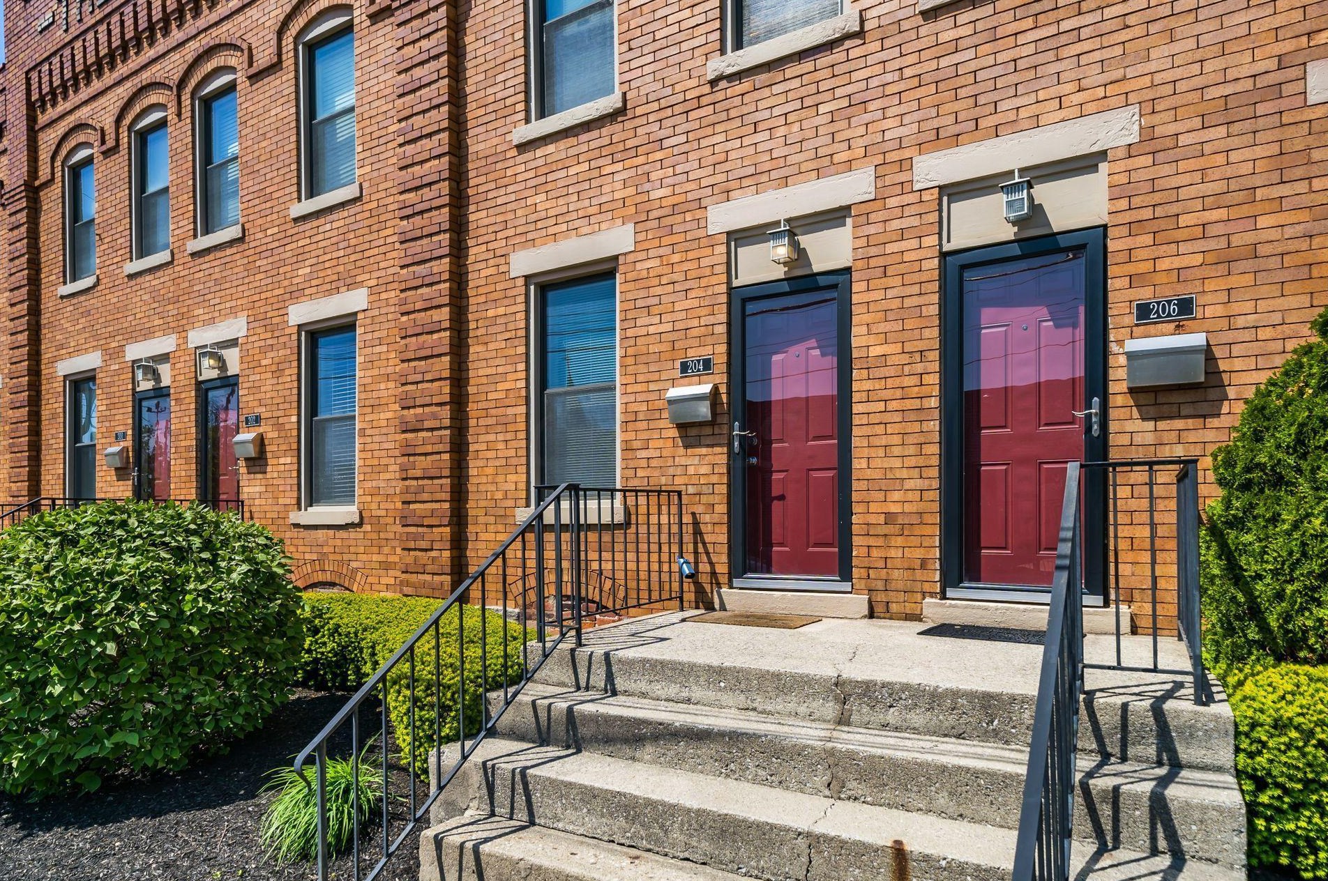 204 Warren St, Columbus, OH 43215-1545