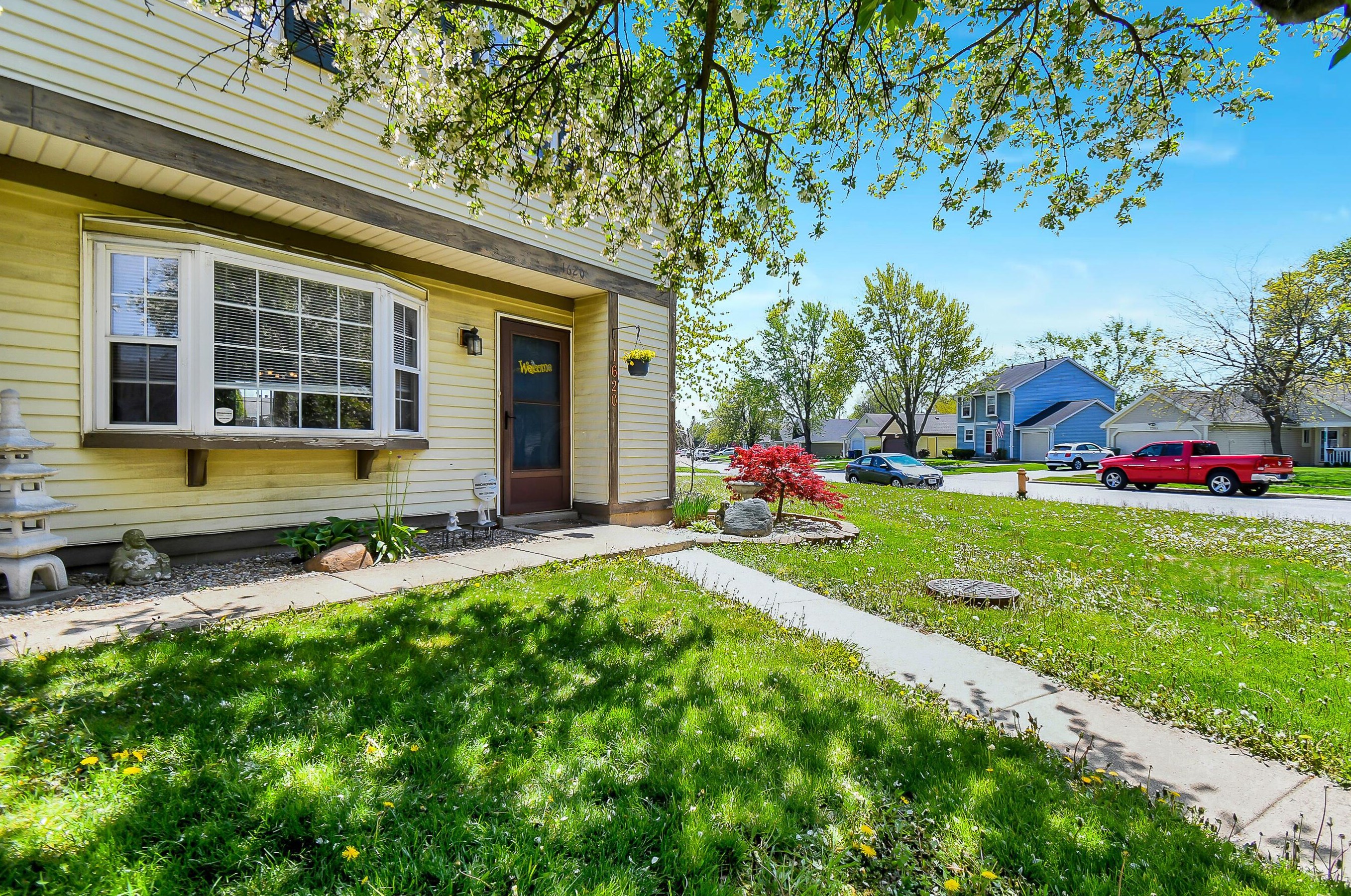 1620 Park Row Dr, Columbus, OH 43235-2085