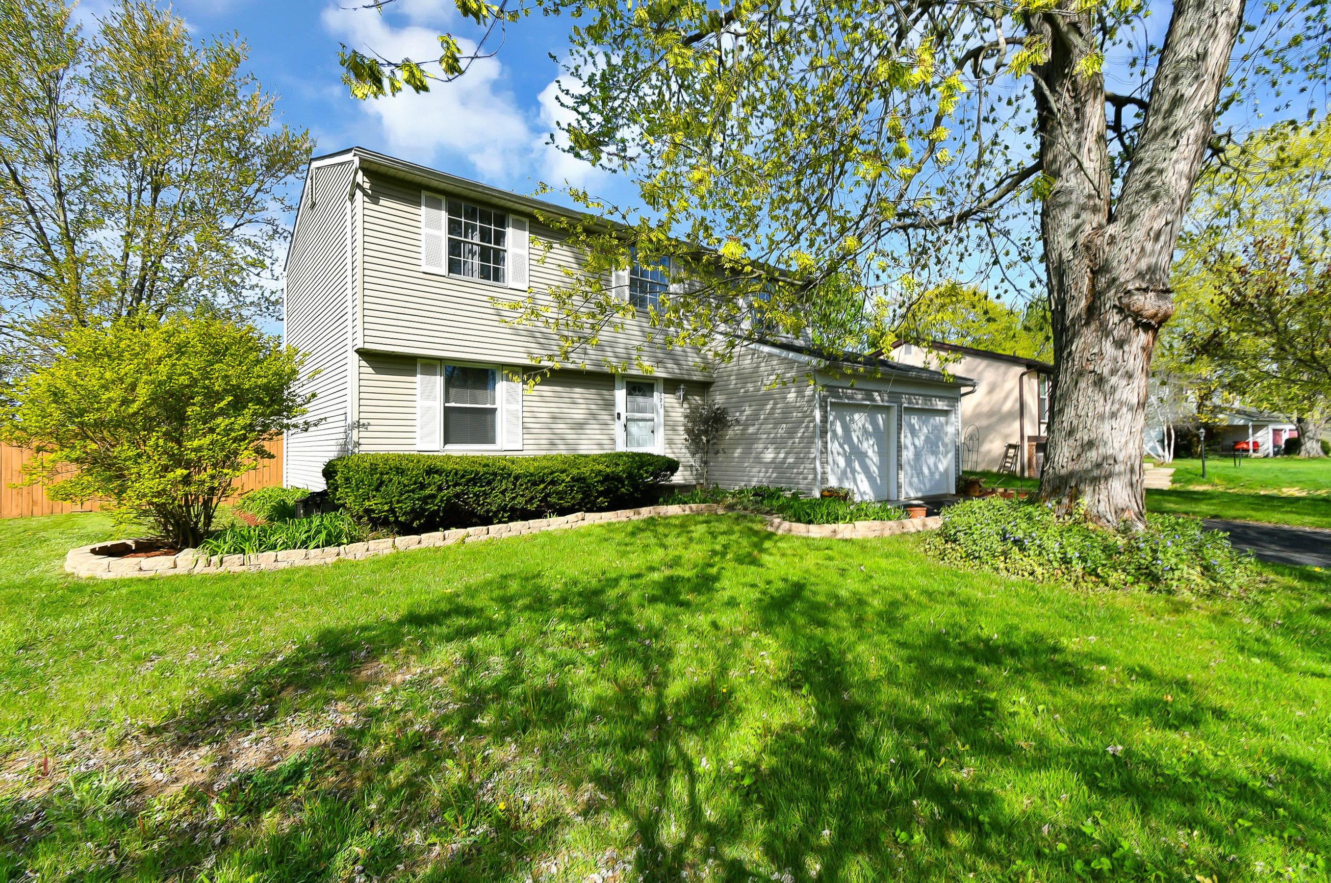 627 Pickerington Hills Dr, Pickerington, OH 43147-1368