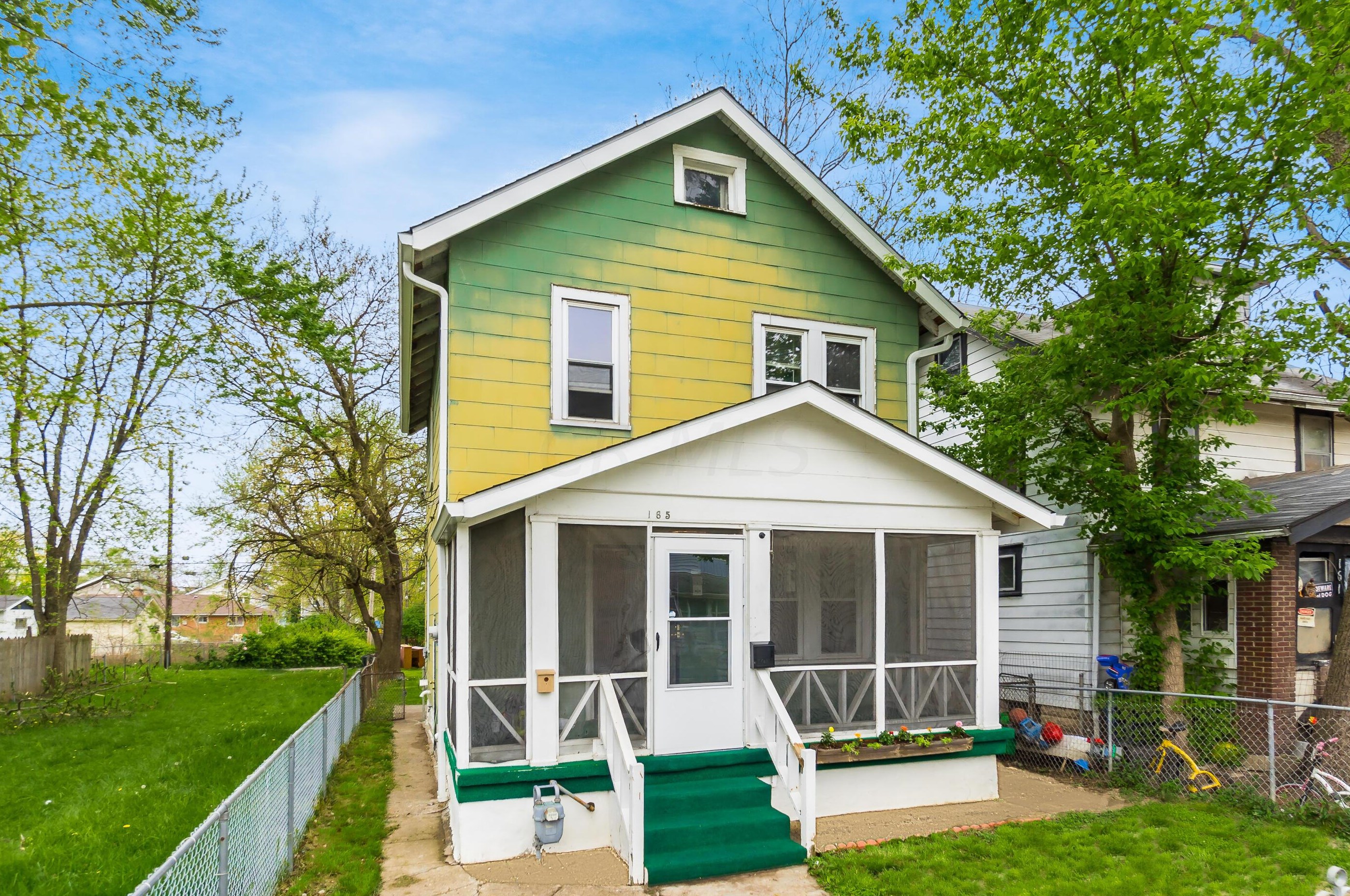 165 Oakley Ave, Columbus, OH 43204-3216