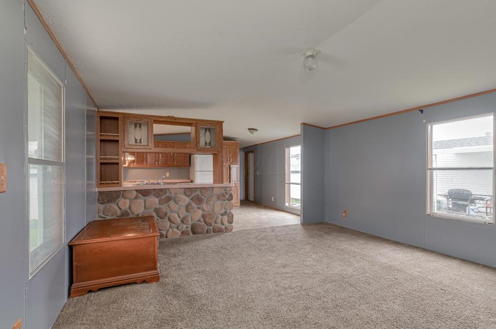 1931 Bluffstone Ct, Darbydale, OH 43123