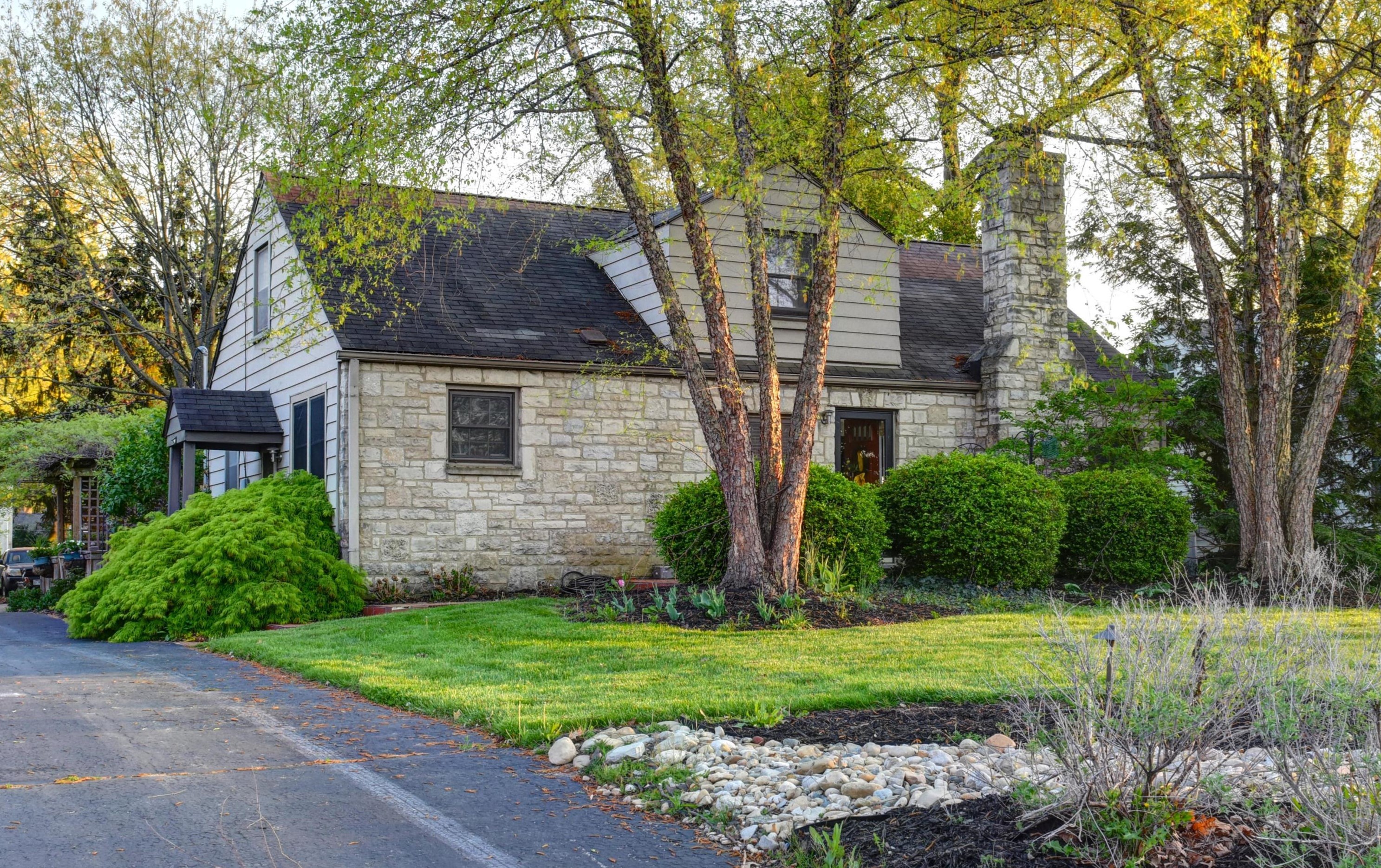 2517 Livingston Ave, Columbus, OH 43209-2940