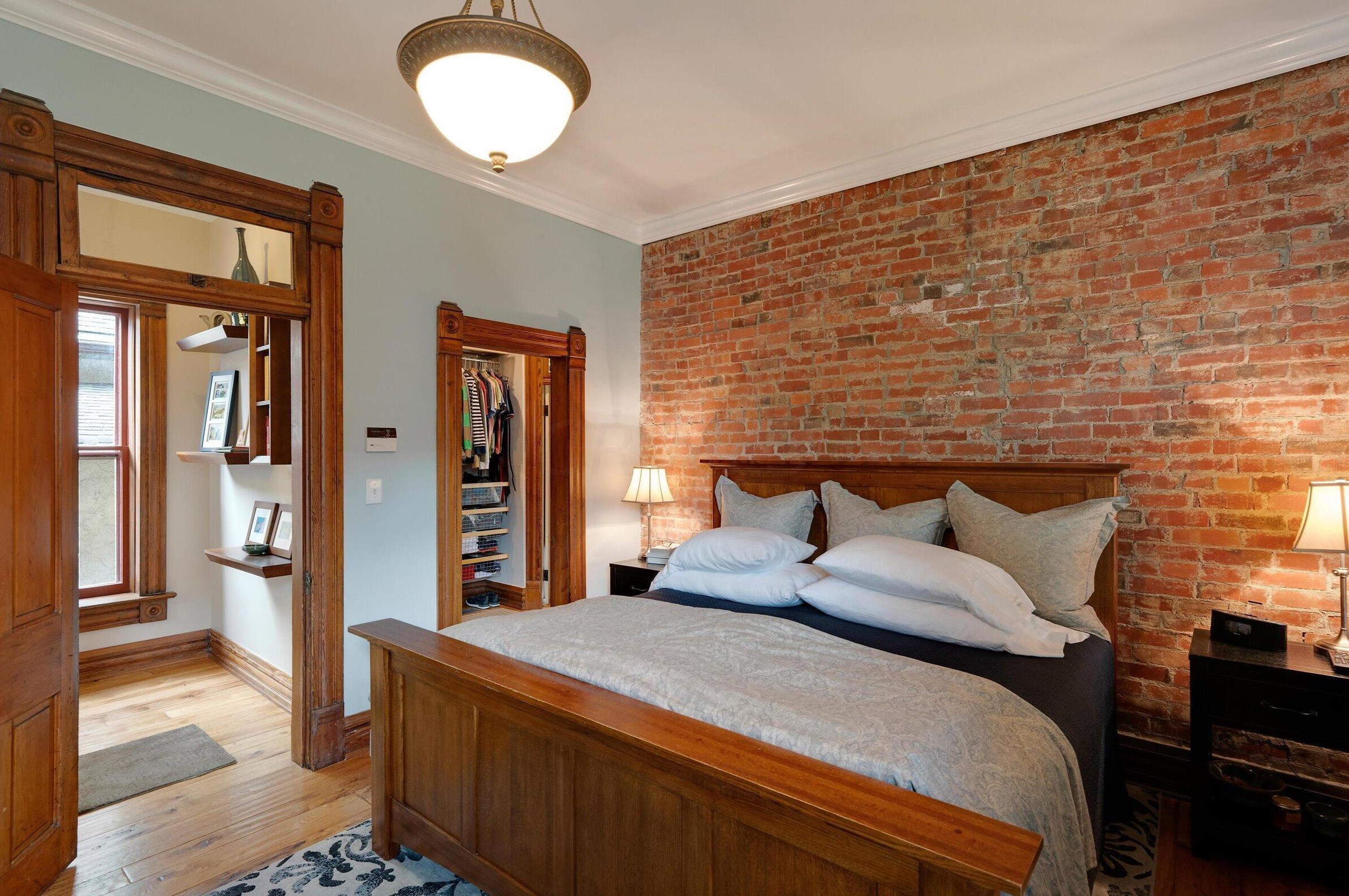 29 1st Ave, Columbus OH 43201-3389 exterior