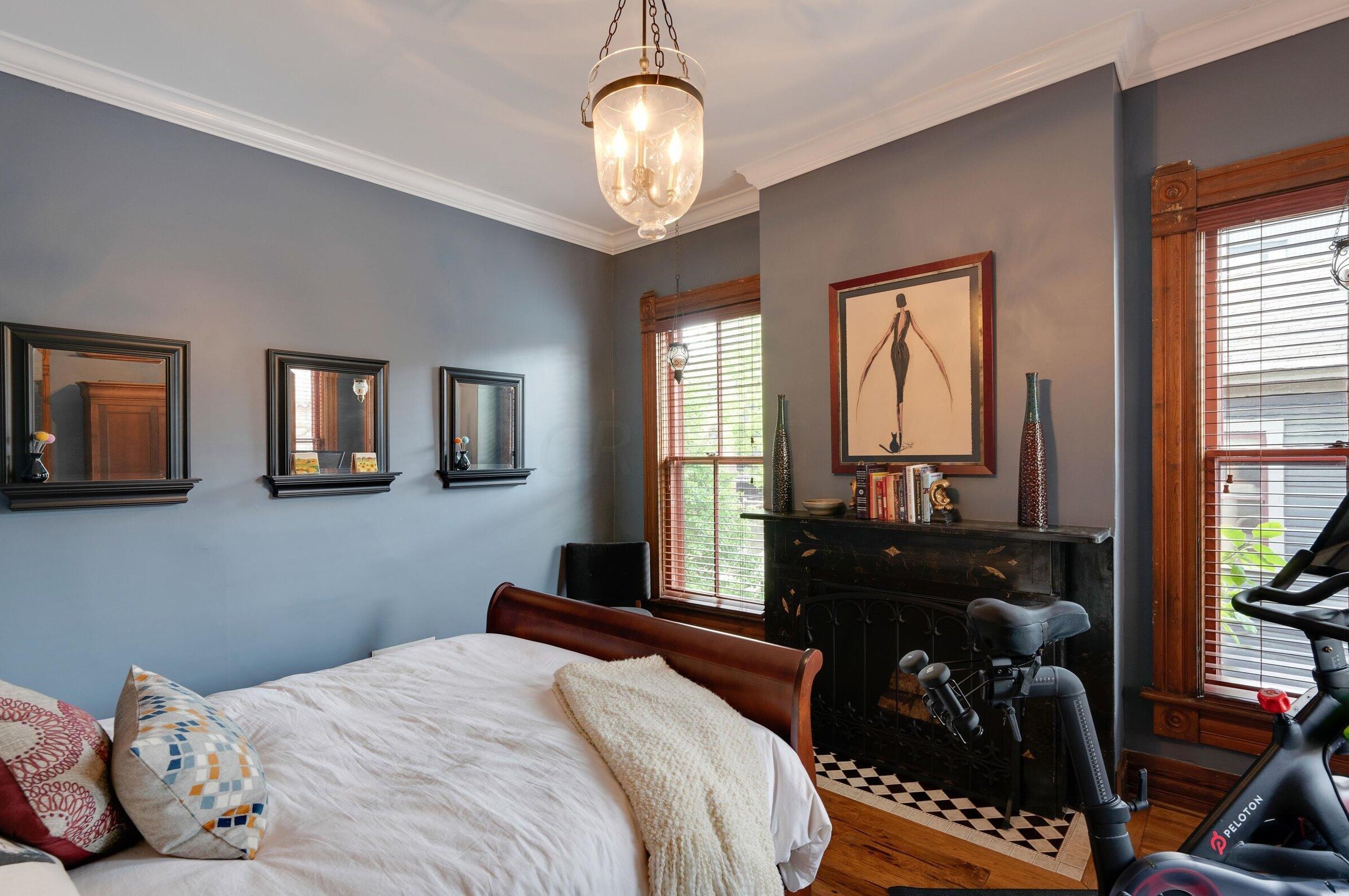 29 1st Ave, Columbus OH 43201-3389 exterior