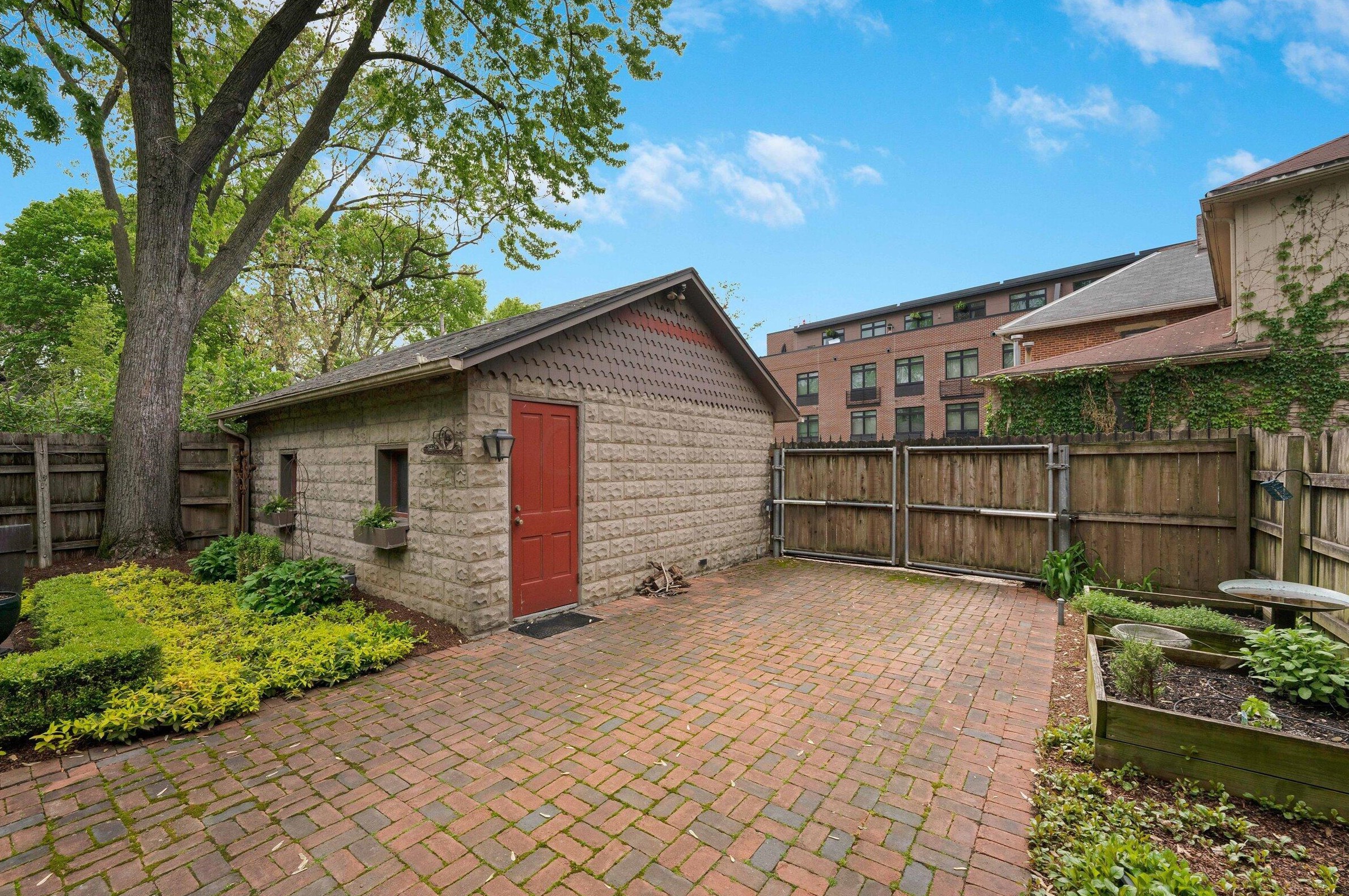 29 1st Ave, Columbus OH 43201-3389 exterior