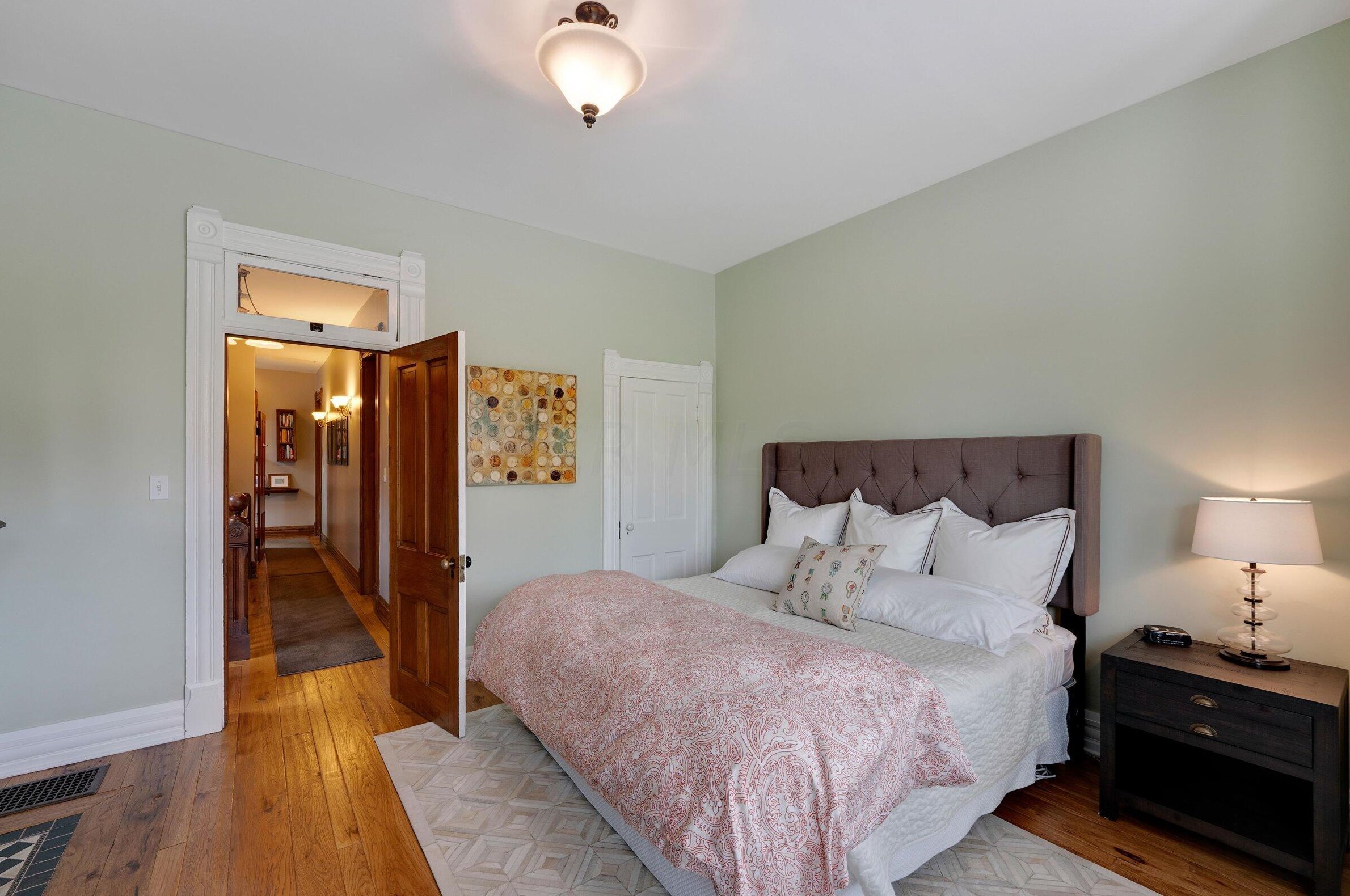 29 1st Ave, Columbus OH 43201-3389 exterior