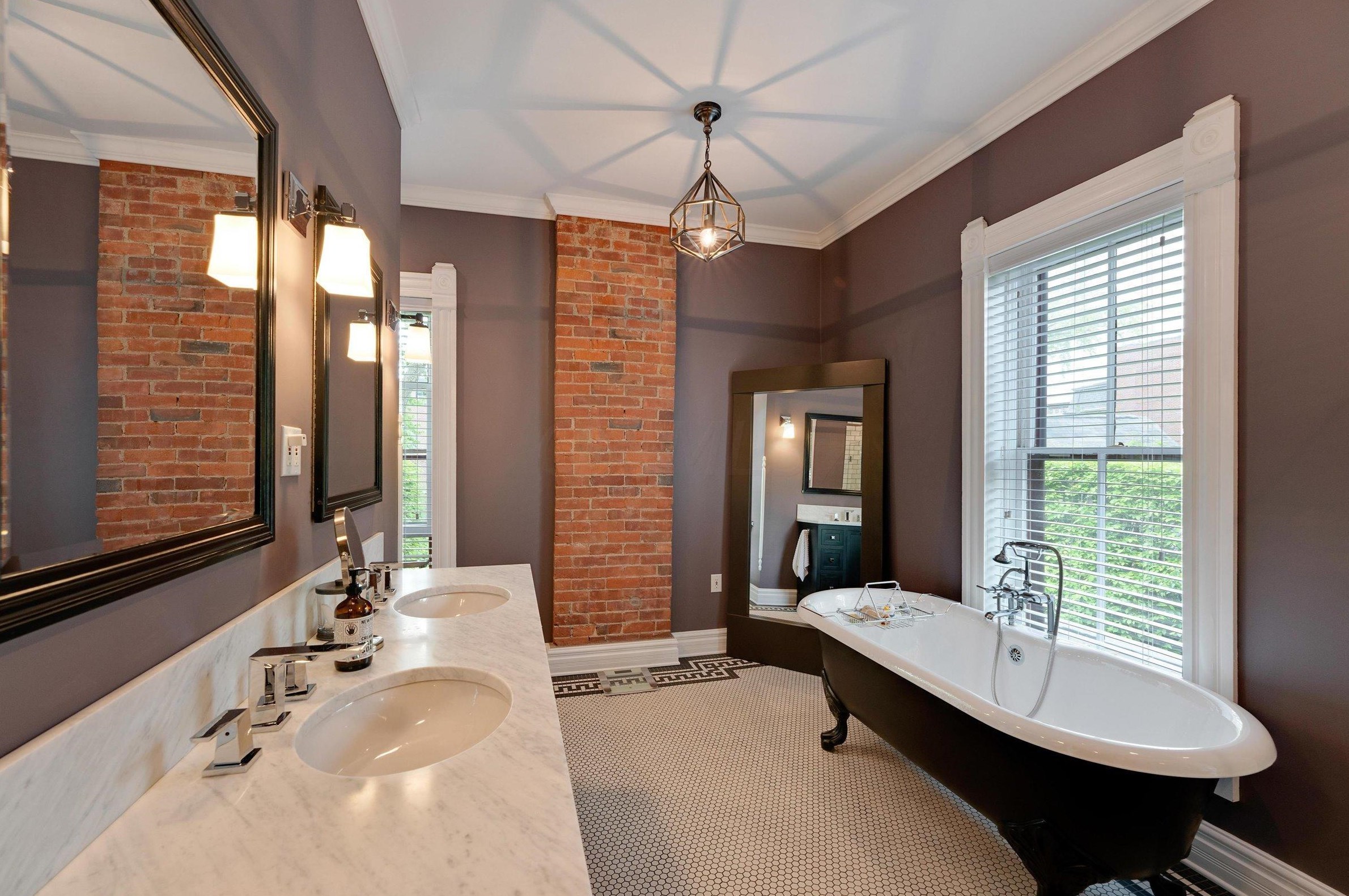 29 1st Ave, Columbus OH 43201-3389 exterior